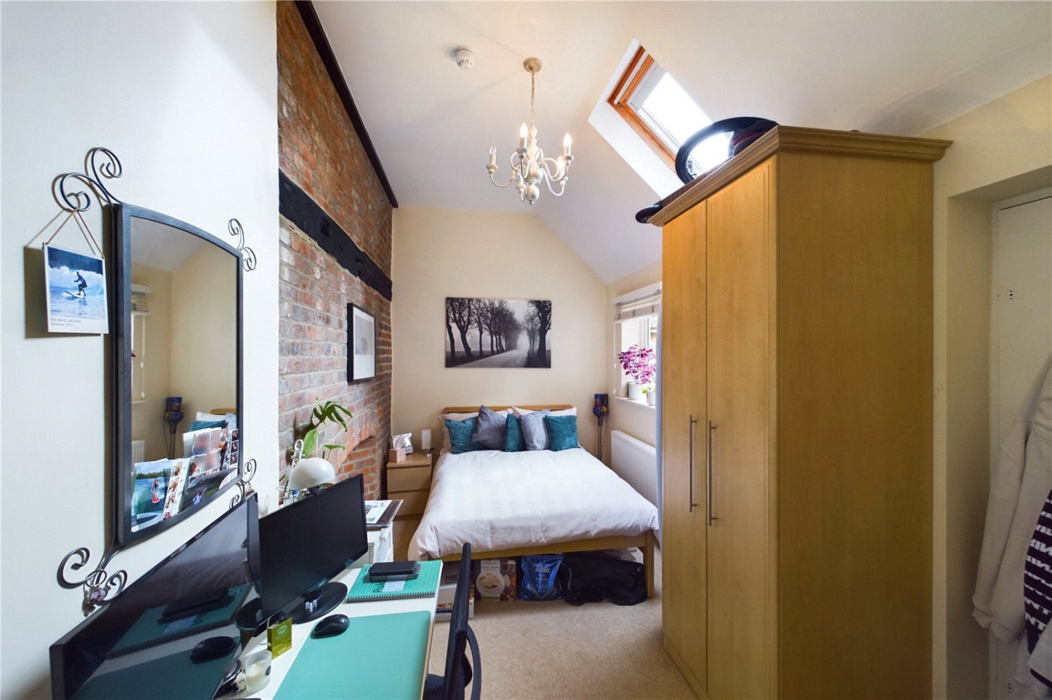 Kentwood Hill, Tilehurst, Reading