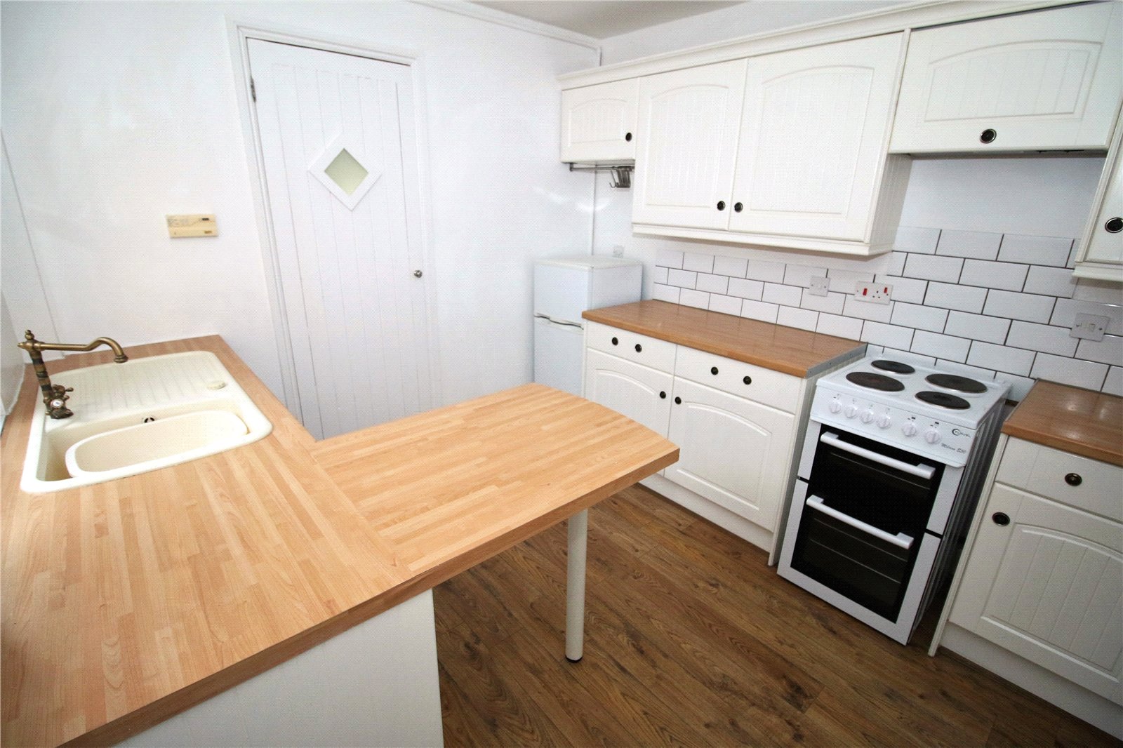 1 bedroom Flat to let in Alexandra Road, Basingstoke, Hampshire