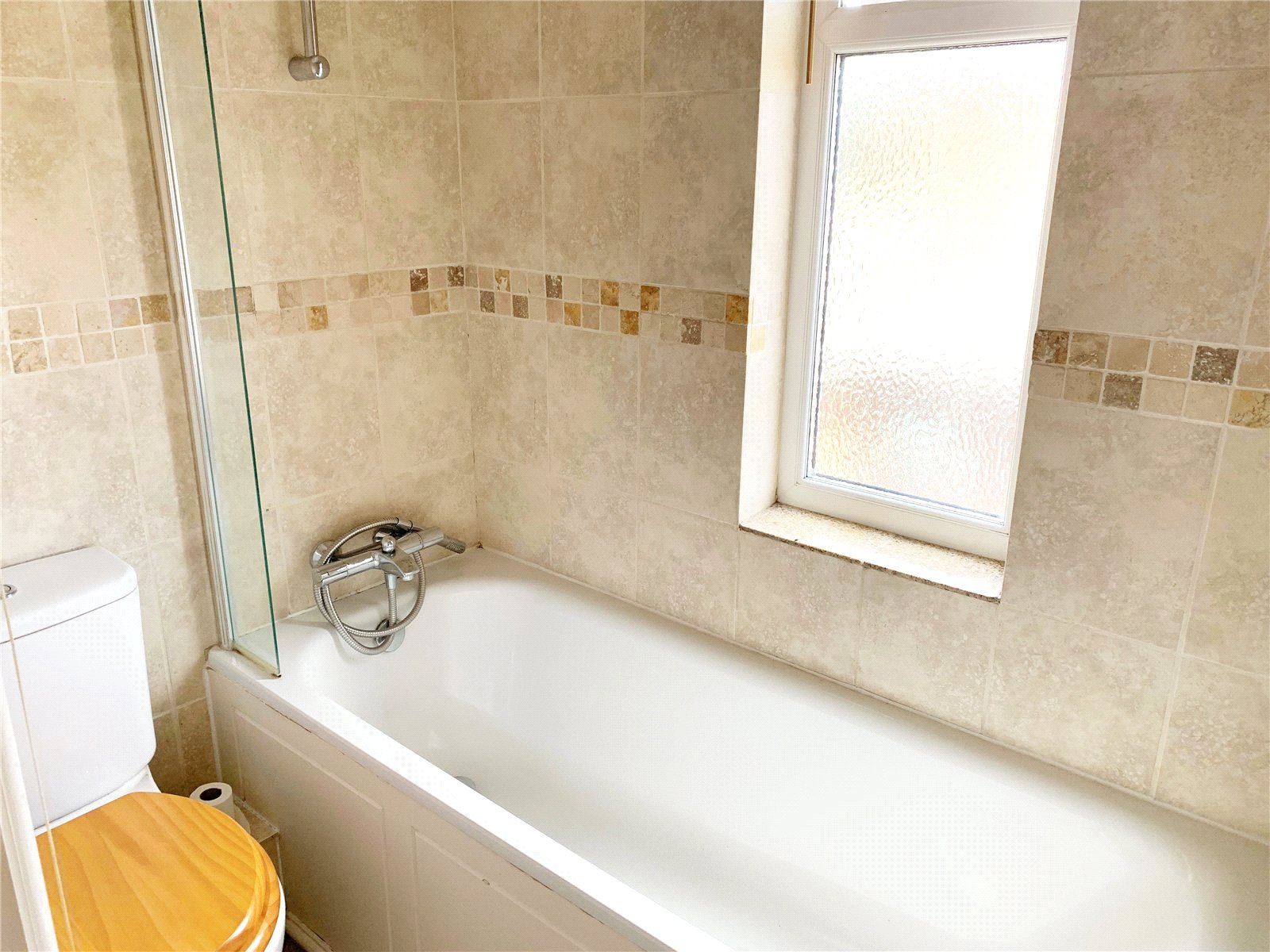 1 bedroom Flat to let in Worting Road, Basingstoke, Hampshire