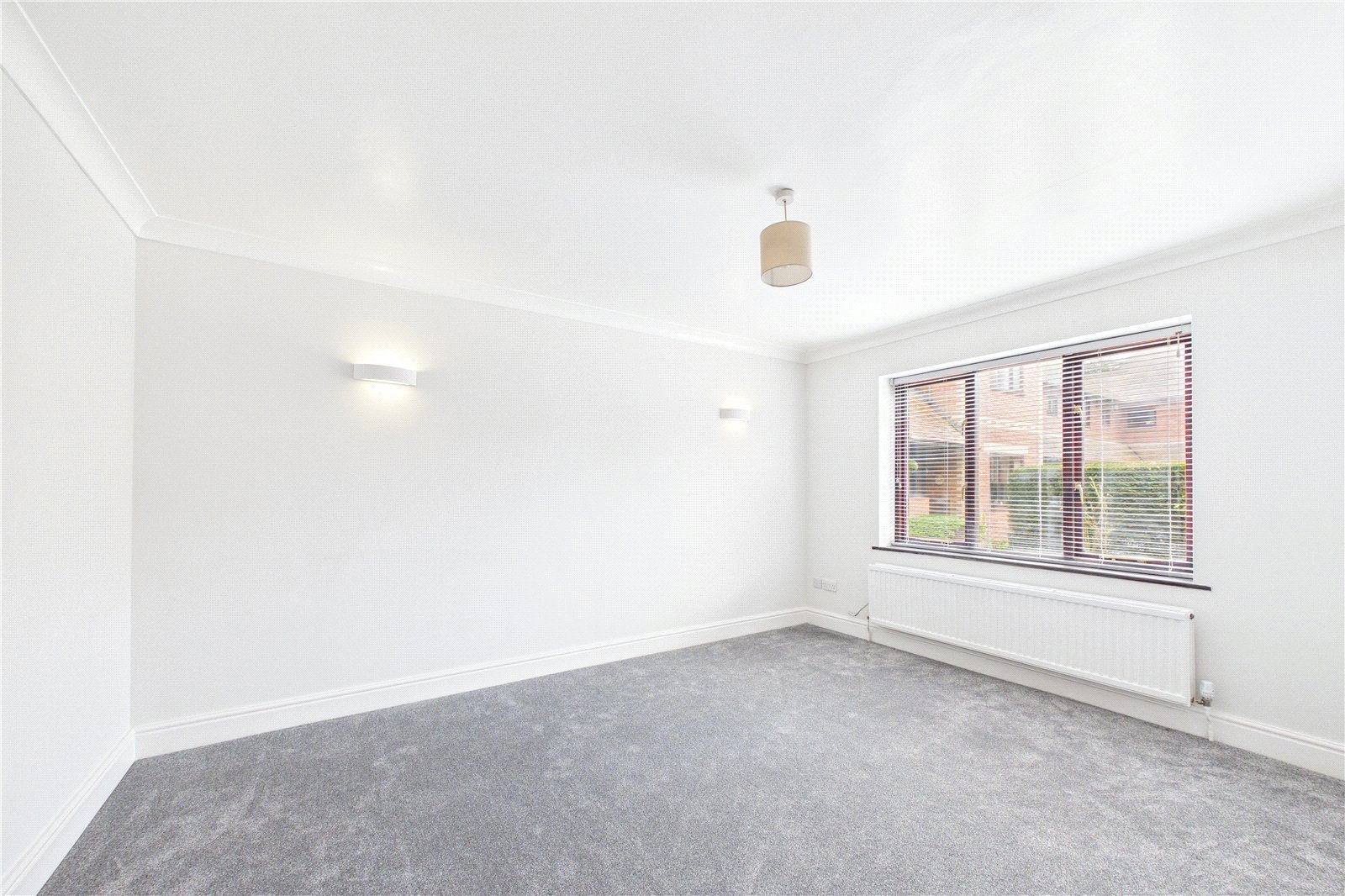 2 bedroom House to let in Mortimer, Reading