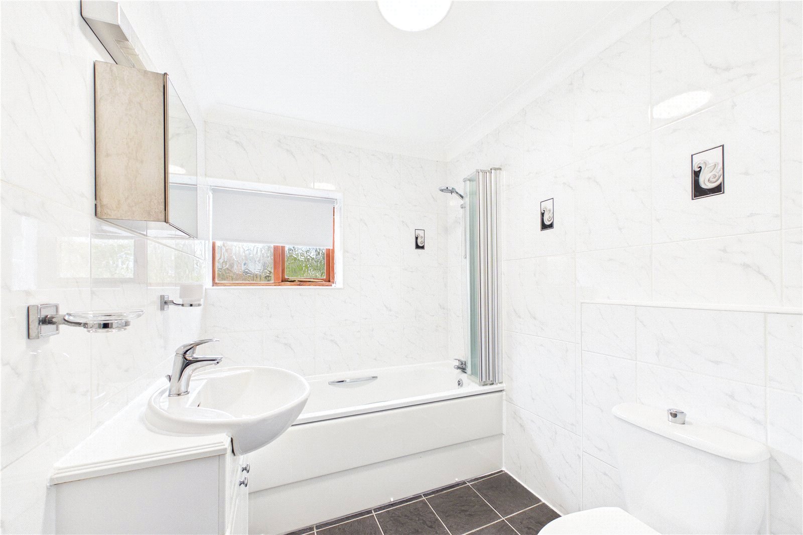 2 bedroom House to let in Mortimer, Reading