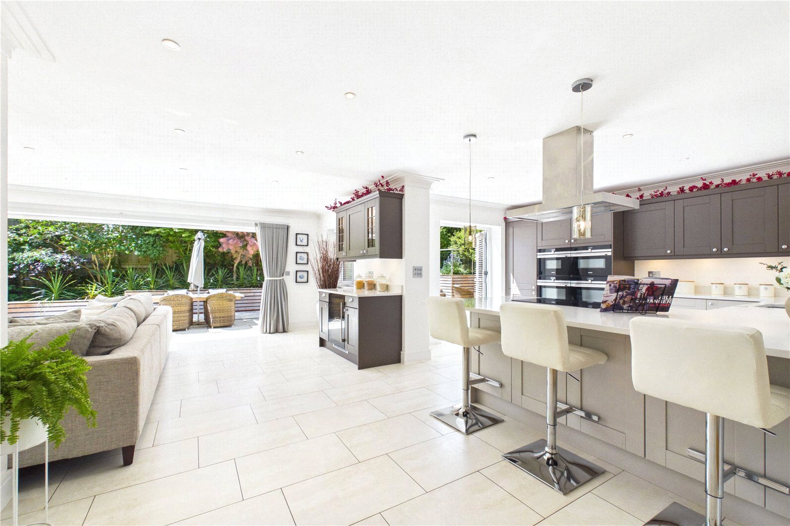4 bedroom House to let in Pangbourne, Reading, Berkshire