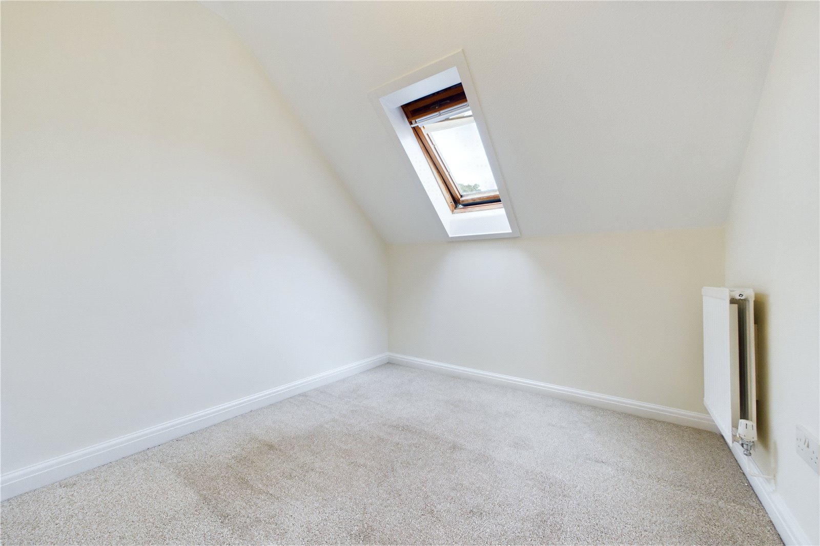 3 bedroom House to let in Spencers Wood, Berkshire