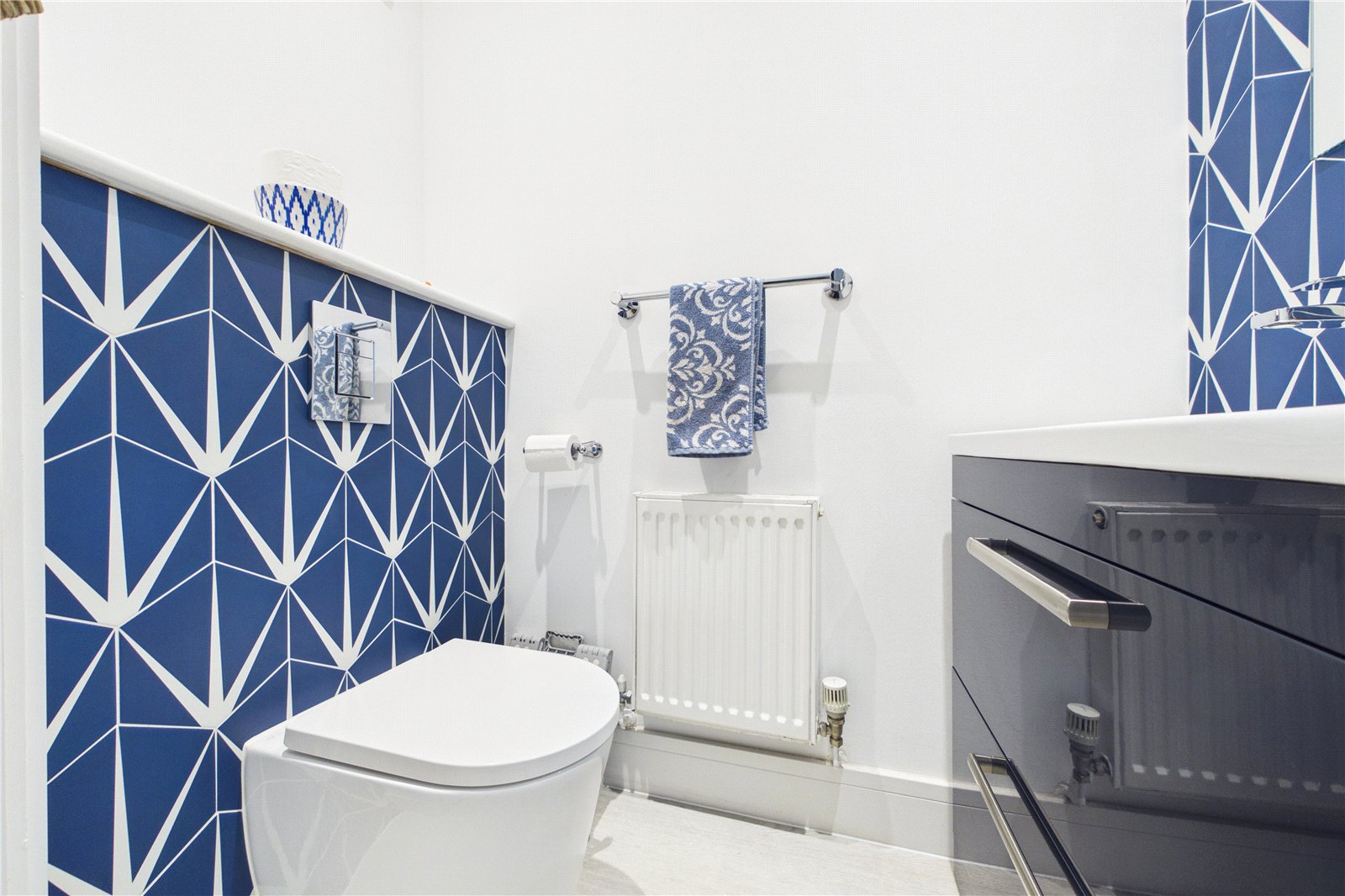 3 bedroom House for sale in Three Mile Cross, Reading