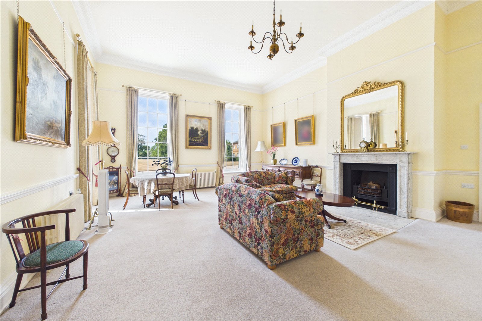 2 bedroom Flat for sale in Swallowfield, Reading, Berkshire