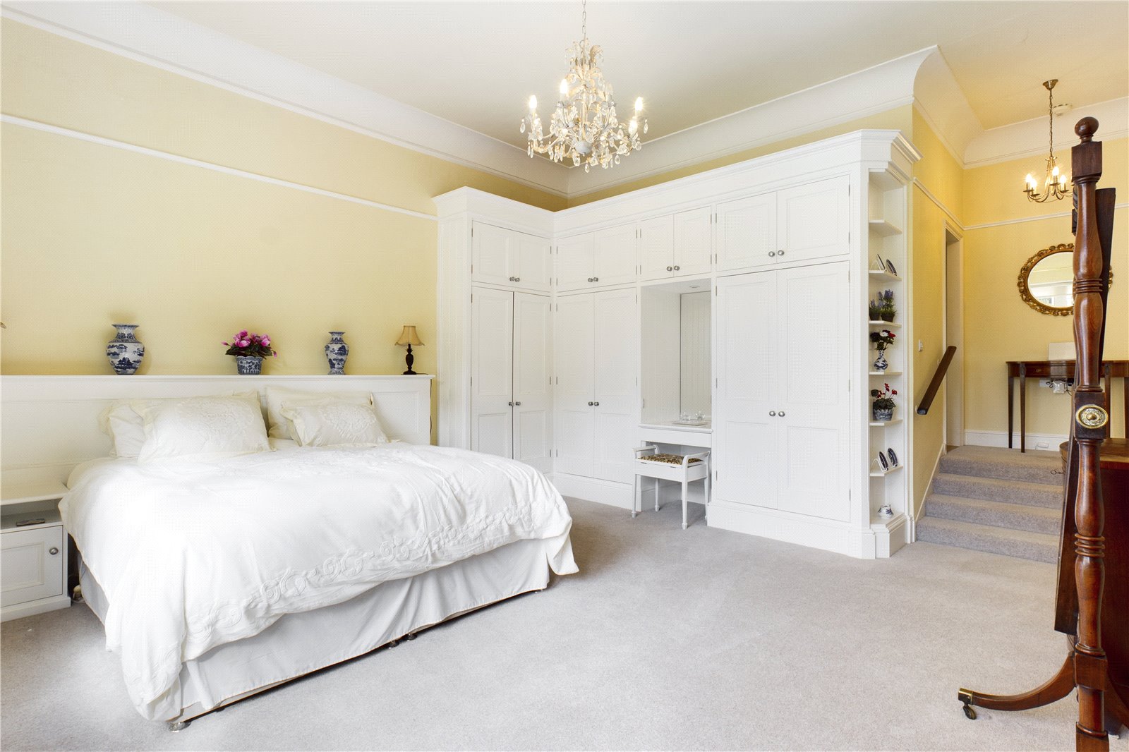 2 bedroom Flat for sale in Swallowfield, Reading, Berkshire