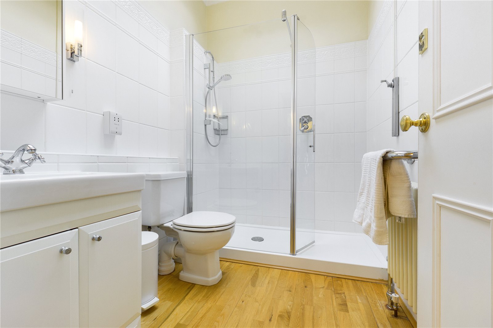 2 bedroom Flat for sale in Swallowfield, Reading, Berkshire