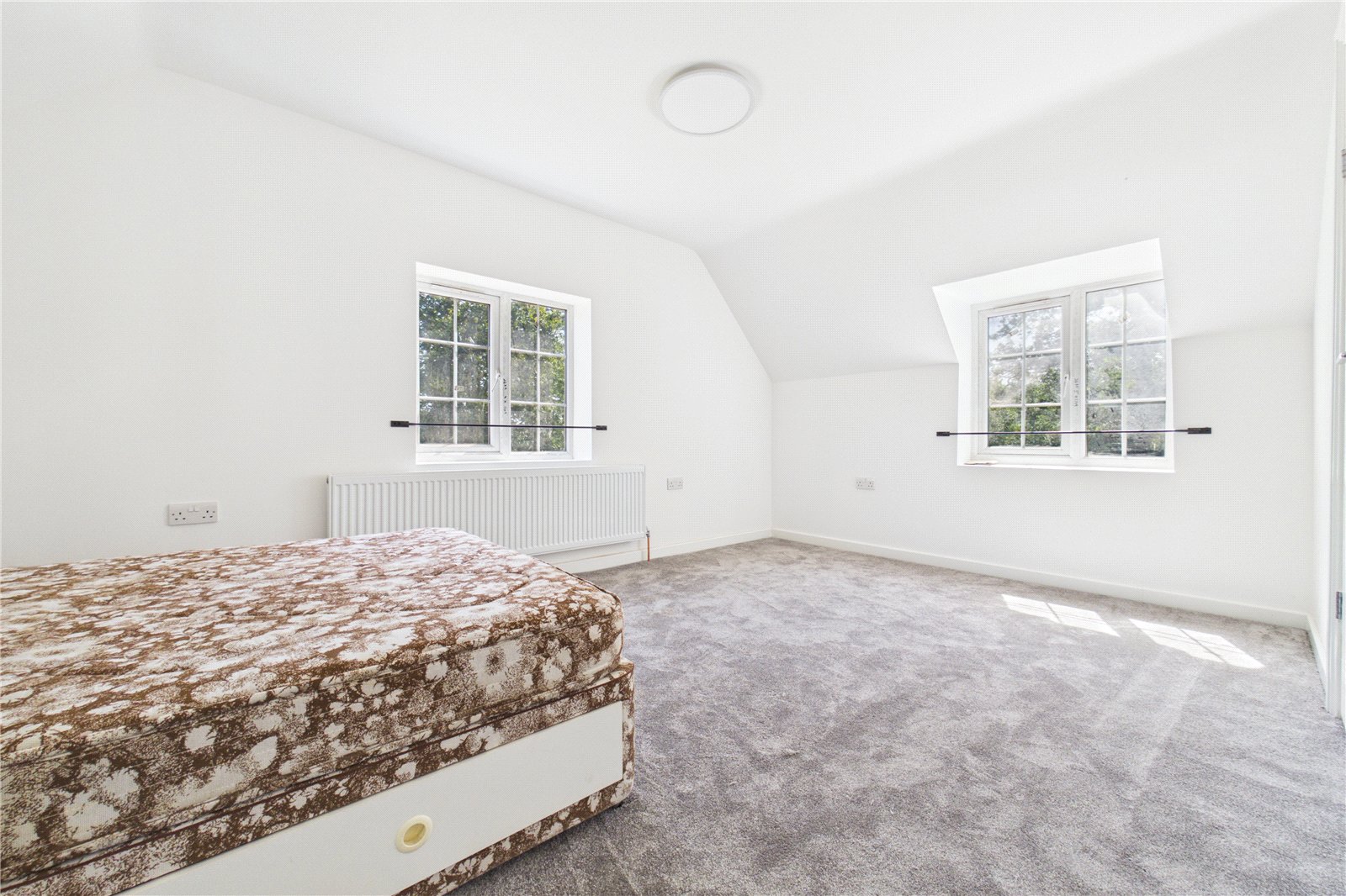 5 bedroom House for sale in Three Mile Cross, Reading, Berkshire