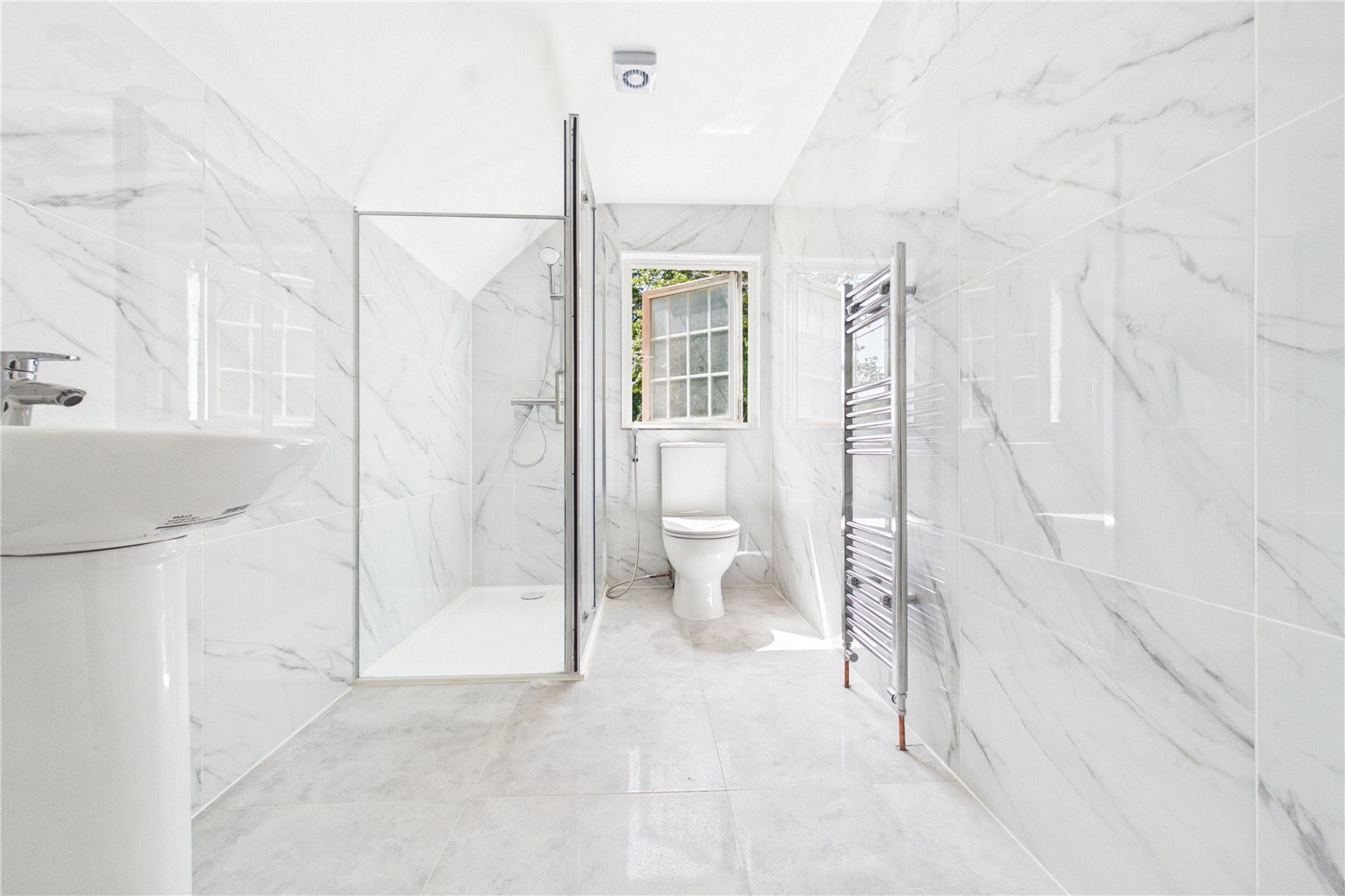 5 bedroom House for sale in Three Mile Cross, Reading, Berkshire