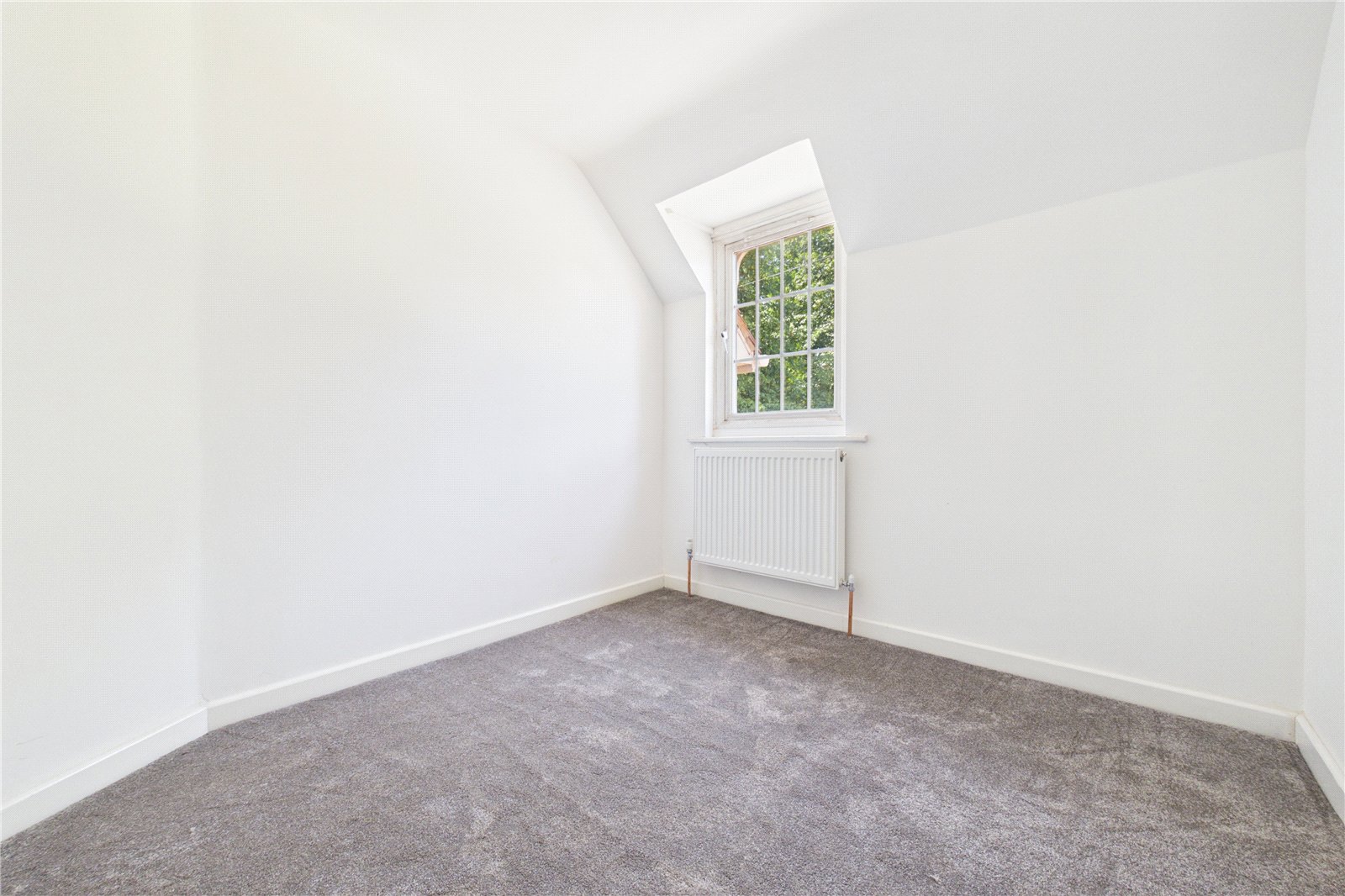 5 bedroom House for sale in Three Mile Cross, Reading, Berkshire