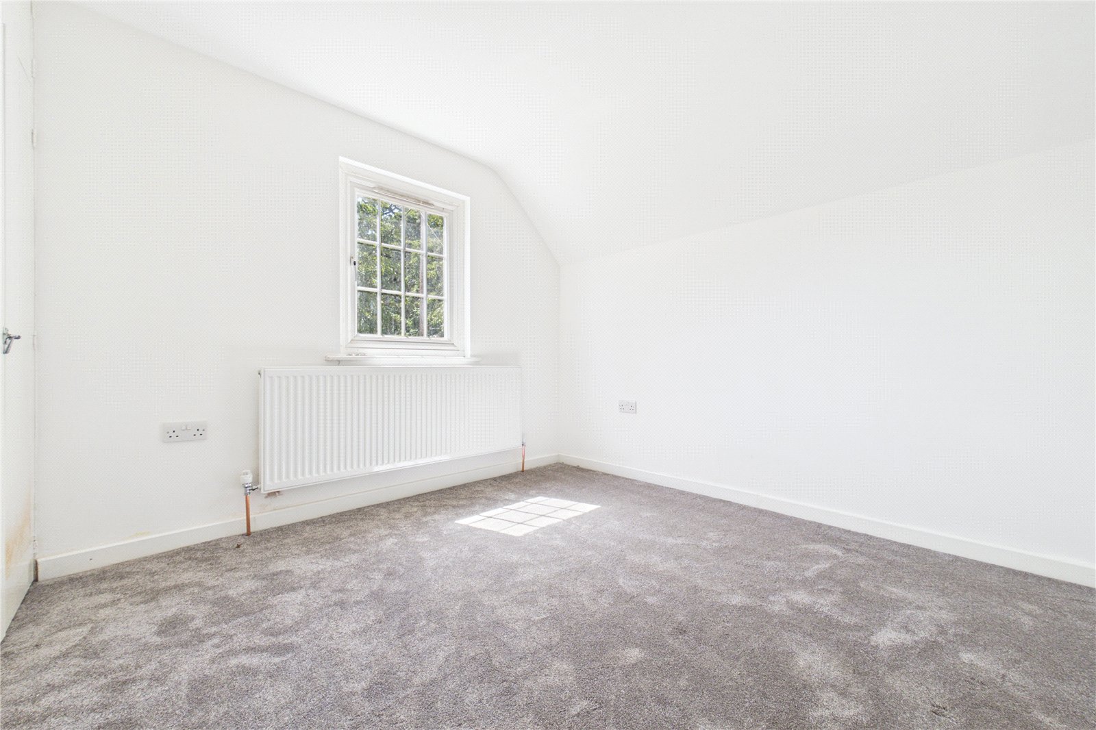 5 bedroom House for sale in Three Mile Cross, Reading, Berkshire