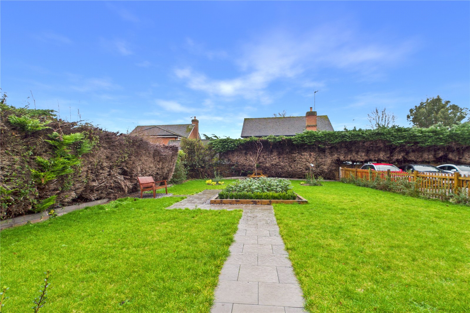 2 bedroom Flat for sale in Spencers Wood, Reading, Berkshire
