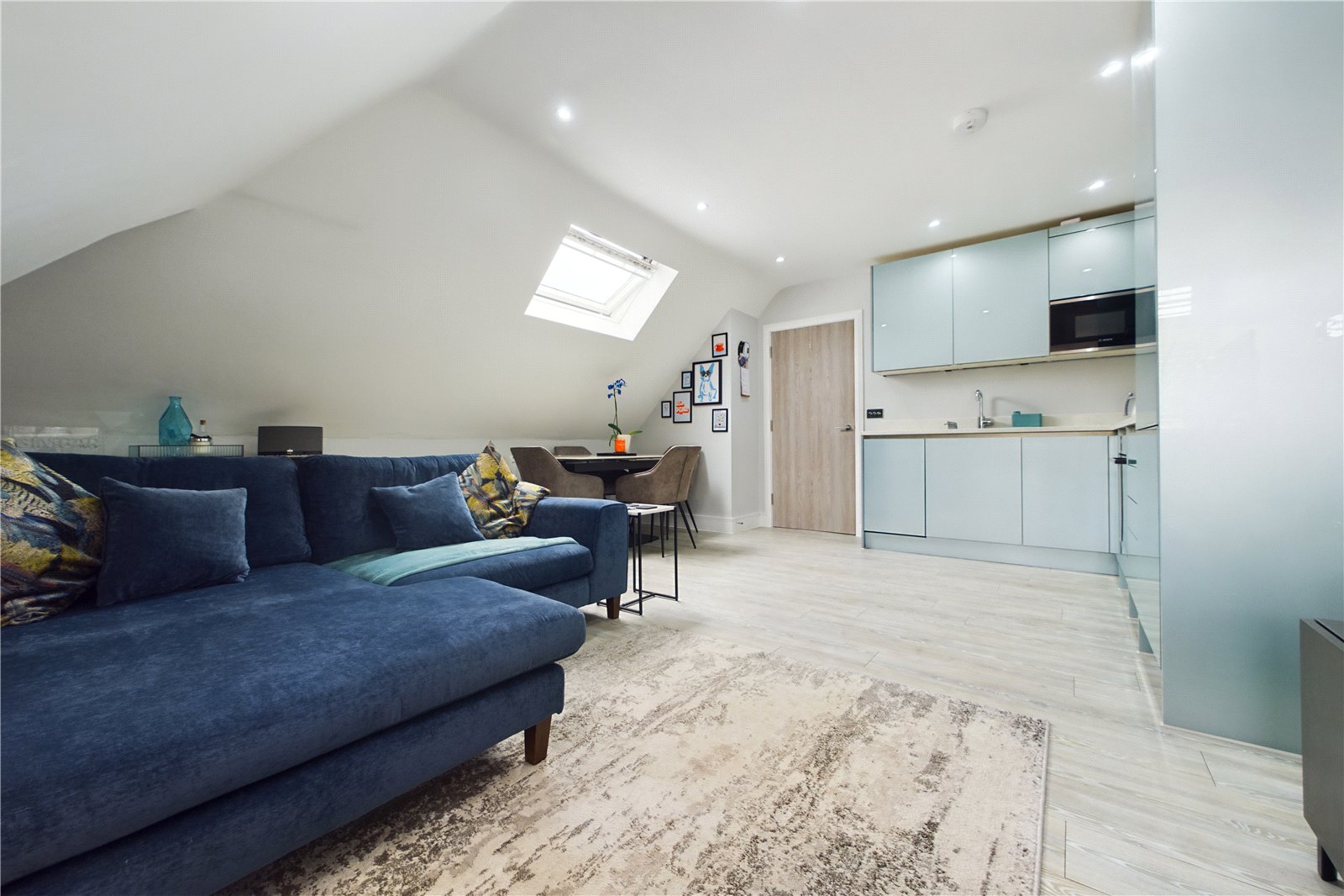 2 bedroom Flat for sale in Spencers Wood, Reading, Berkshire