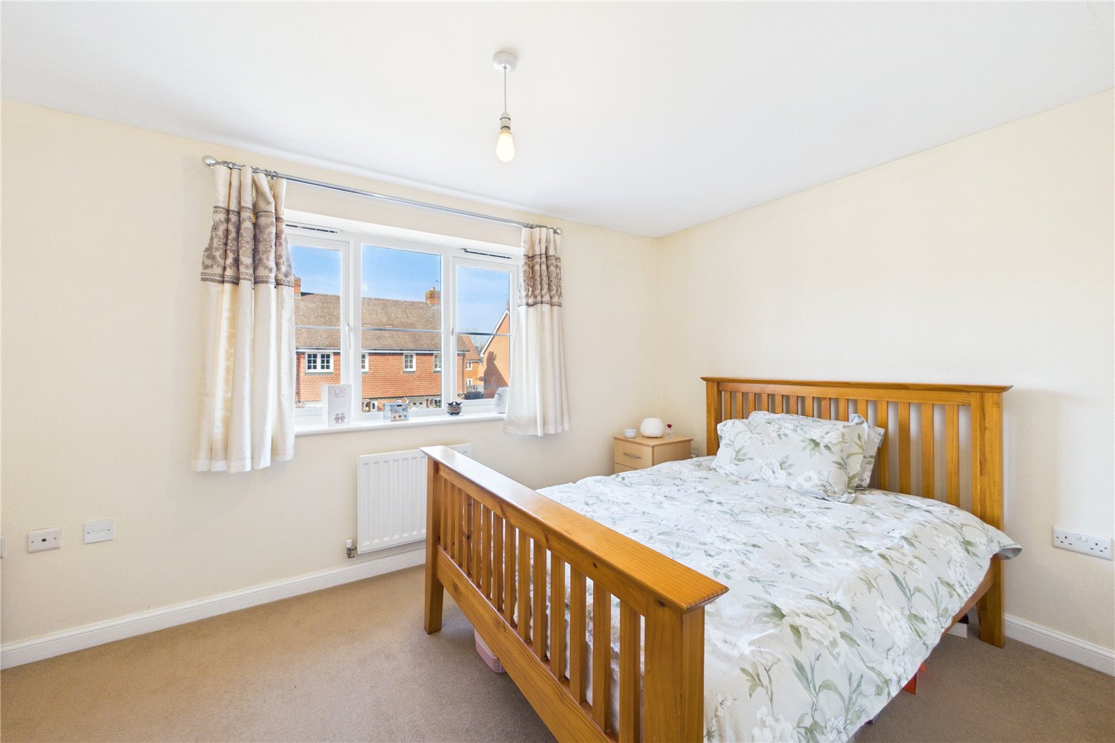 2 bedroom House for sale in Three Mile Cross, Reading, Berkshire