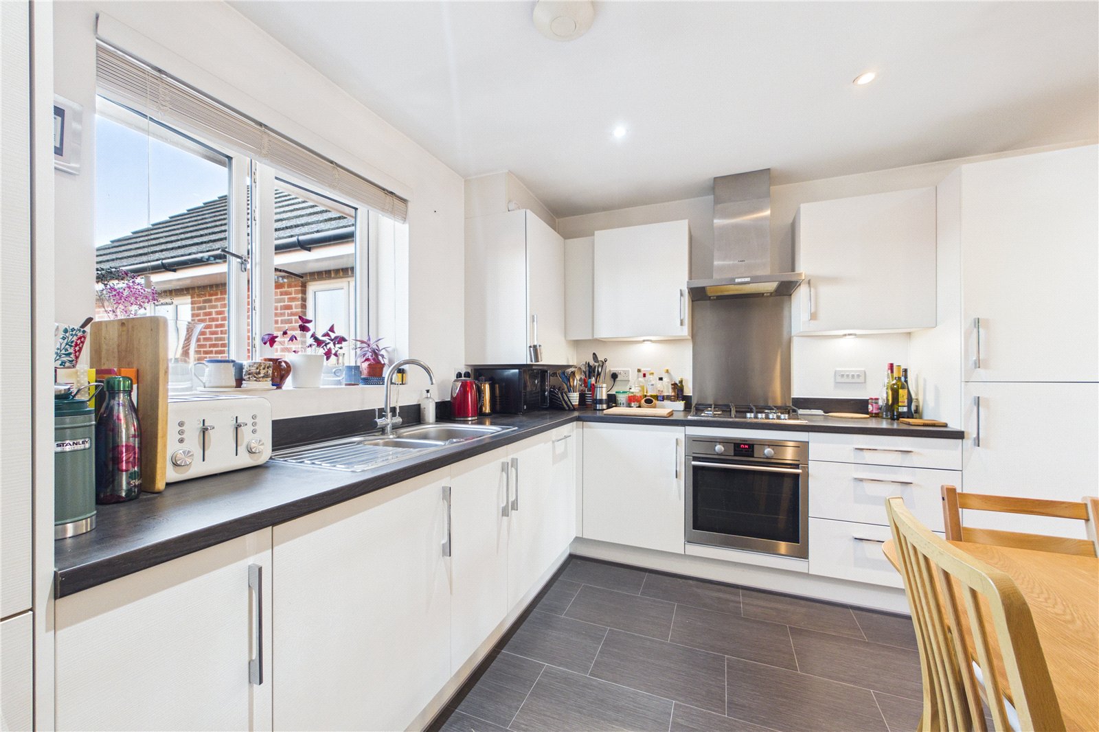 2 bedroom Flat for sale in Spencers Wood, Reading, Berkshire