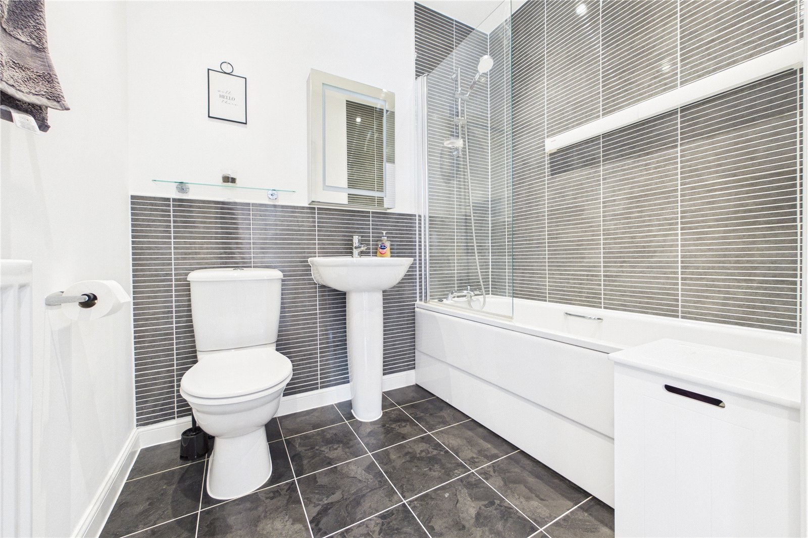 1 bedroom Flat for sale in Three Mile Cross, Reading, Berkshire