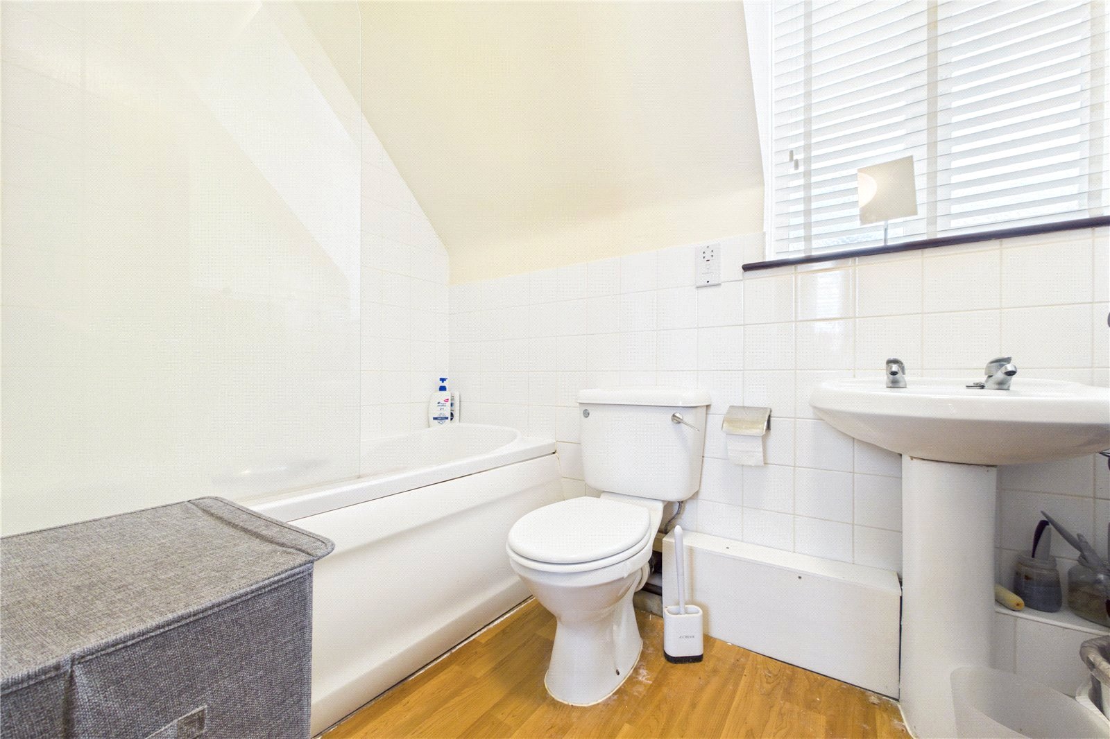 1 bedroom Flat for sale in Three Mile Cross, Reading, Berkshire