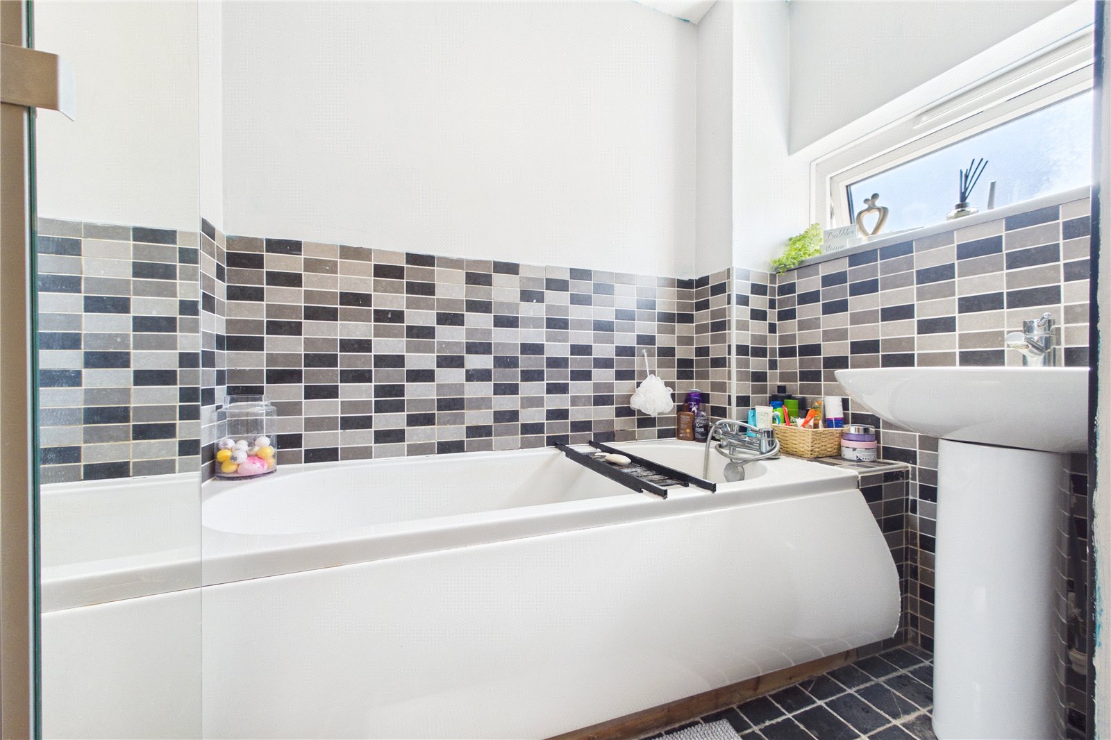 2 bedroom House for sale in Arborfield, Reading, Berkshire