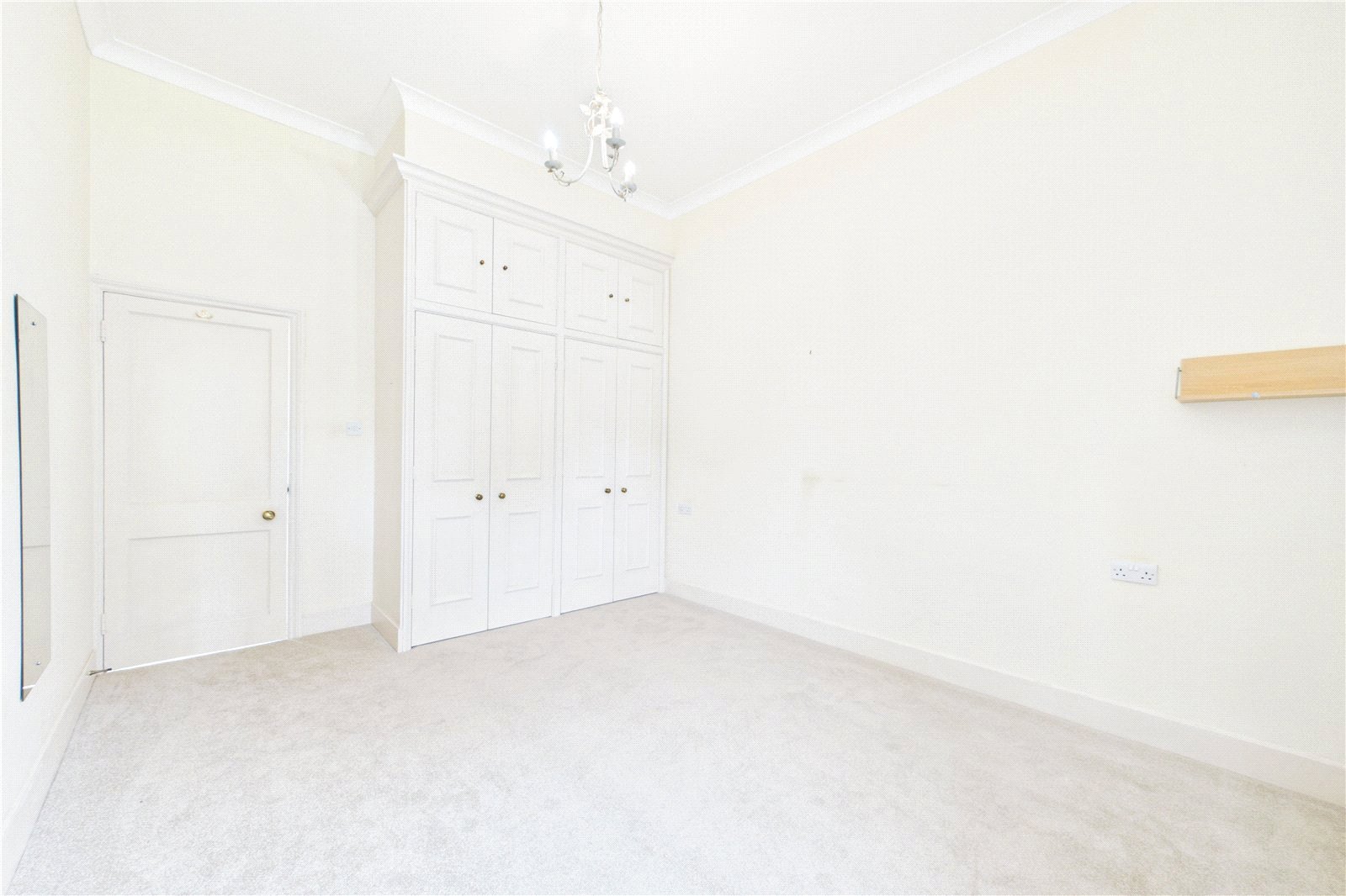 2 bedroom Flat for sale in Swallowfield, Reading, Berkshire