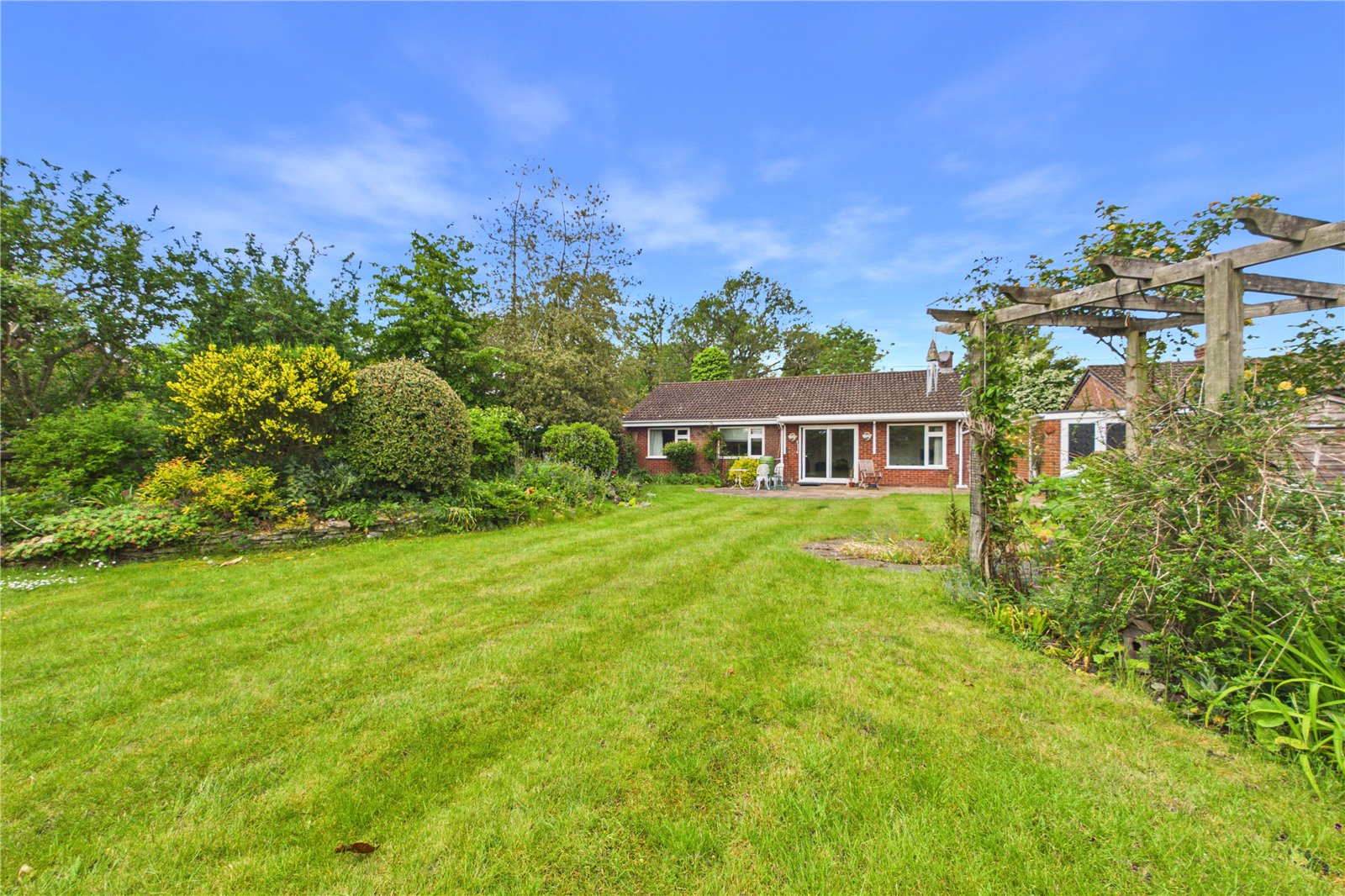 3 bedroom Bungalow for sale in Arborfield, Reading, Berkshire