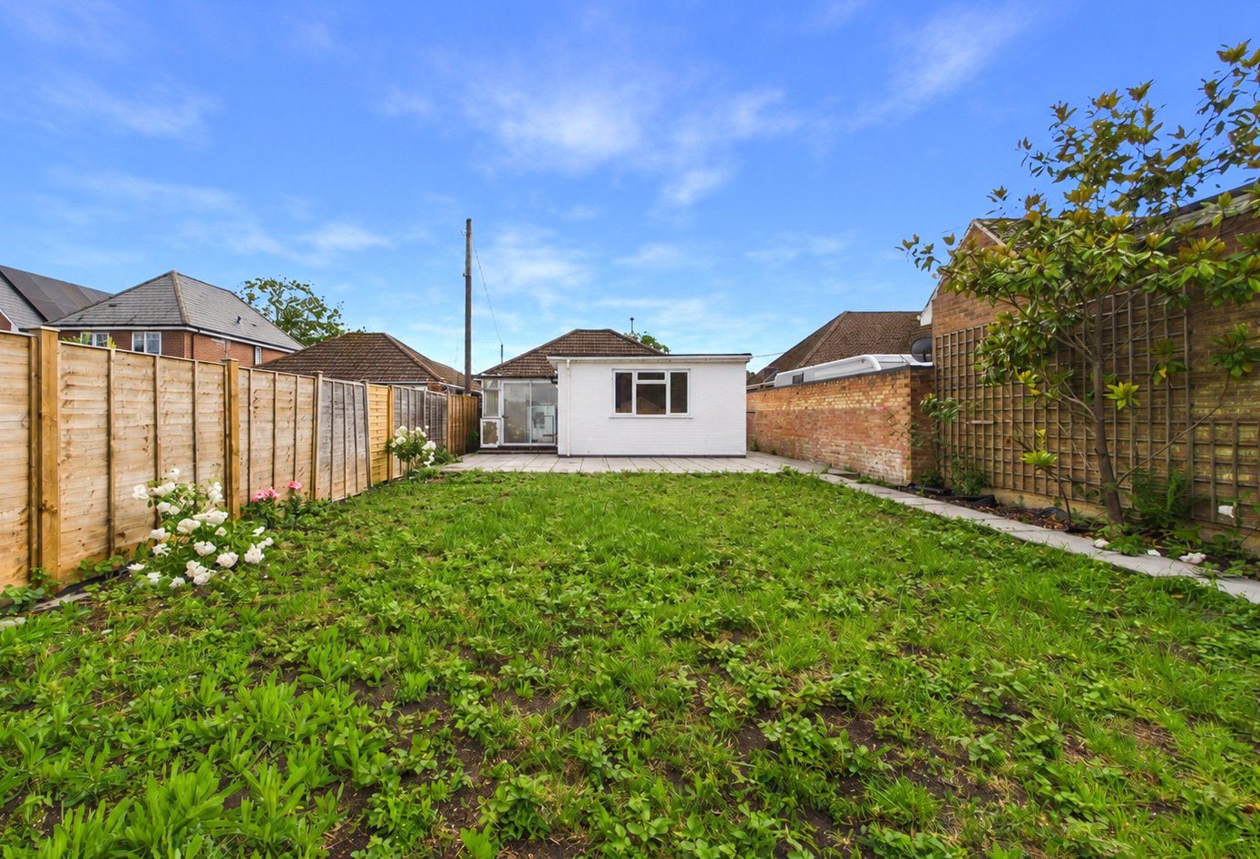 3 bedroom Bungalow for sale in Three Mile Cross, Reading, Berkshire