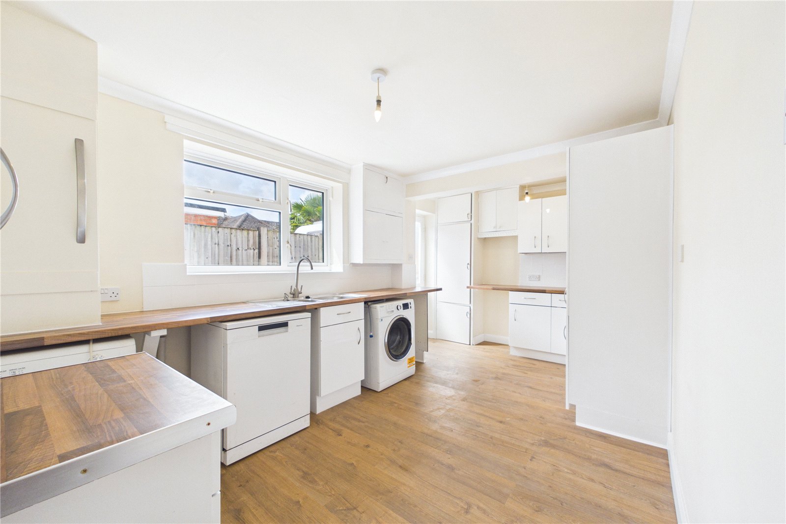 3 bedroom Bungalow for sale in Three Mile Cross, Reading, Berkshire