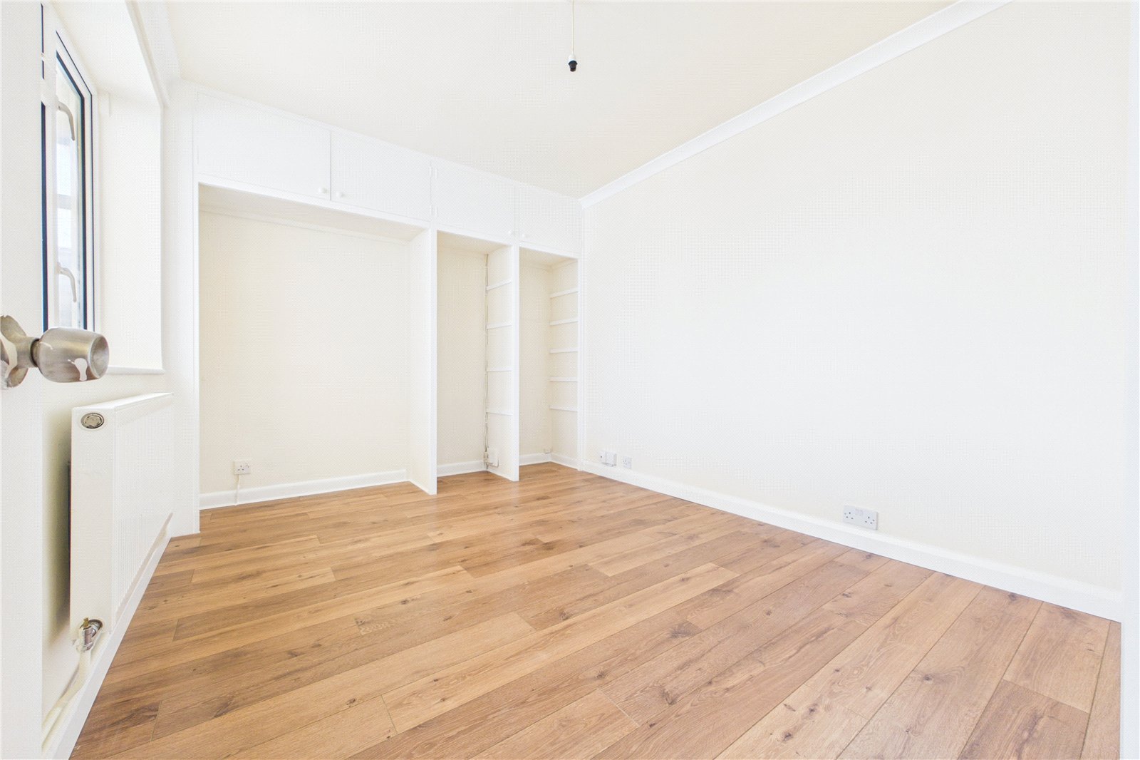 3 bedroom Bungalow for sale in Three Mile Cross, Reading, Berkshire