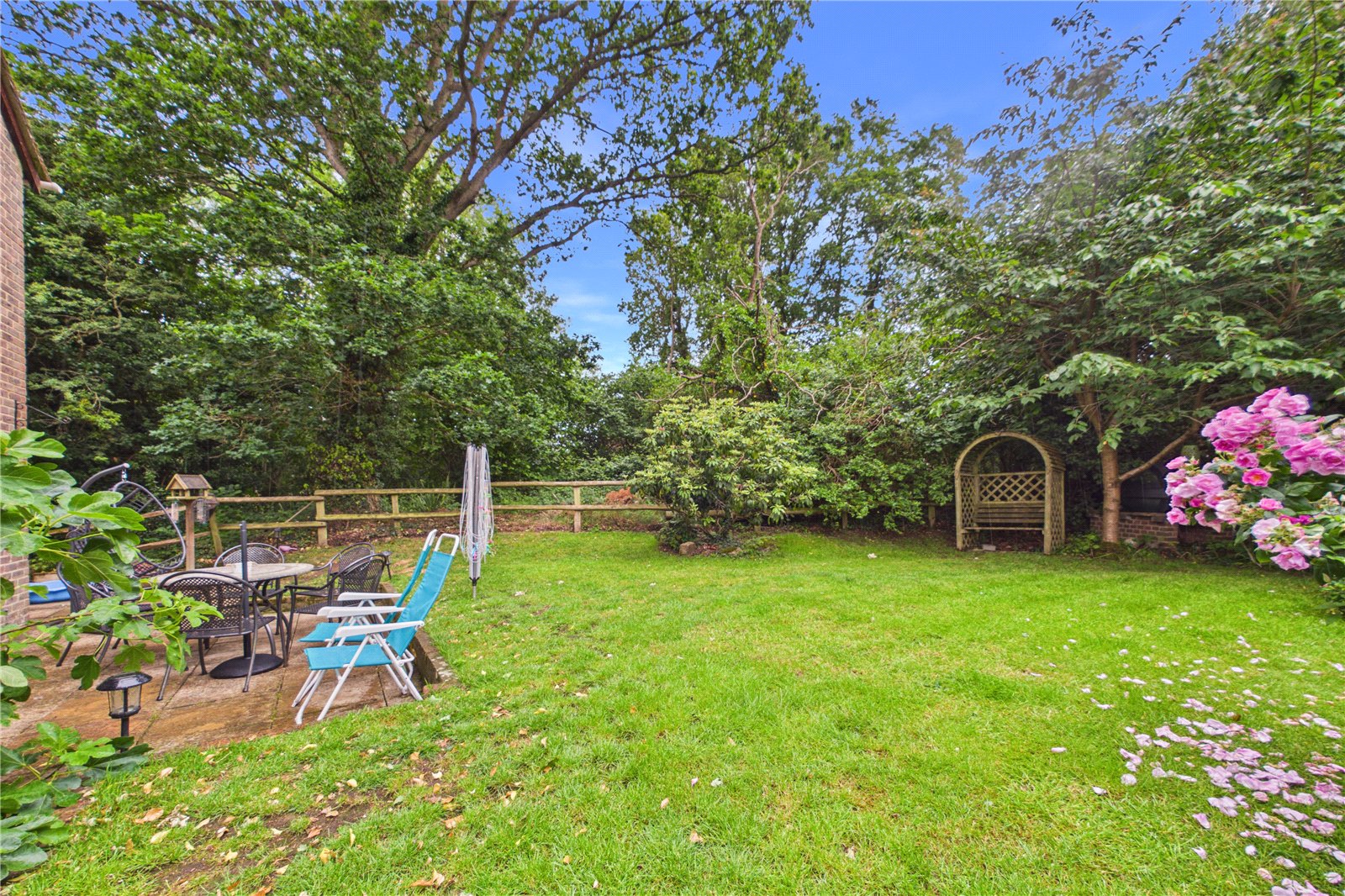 4 bedroom House for sale in Riseley, Reading, Berkshire