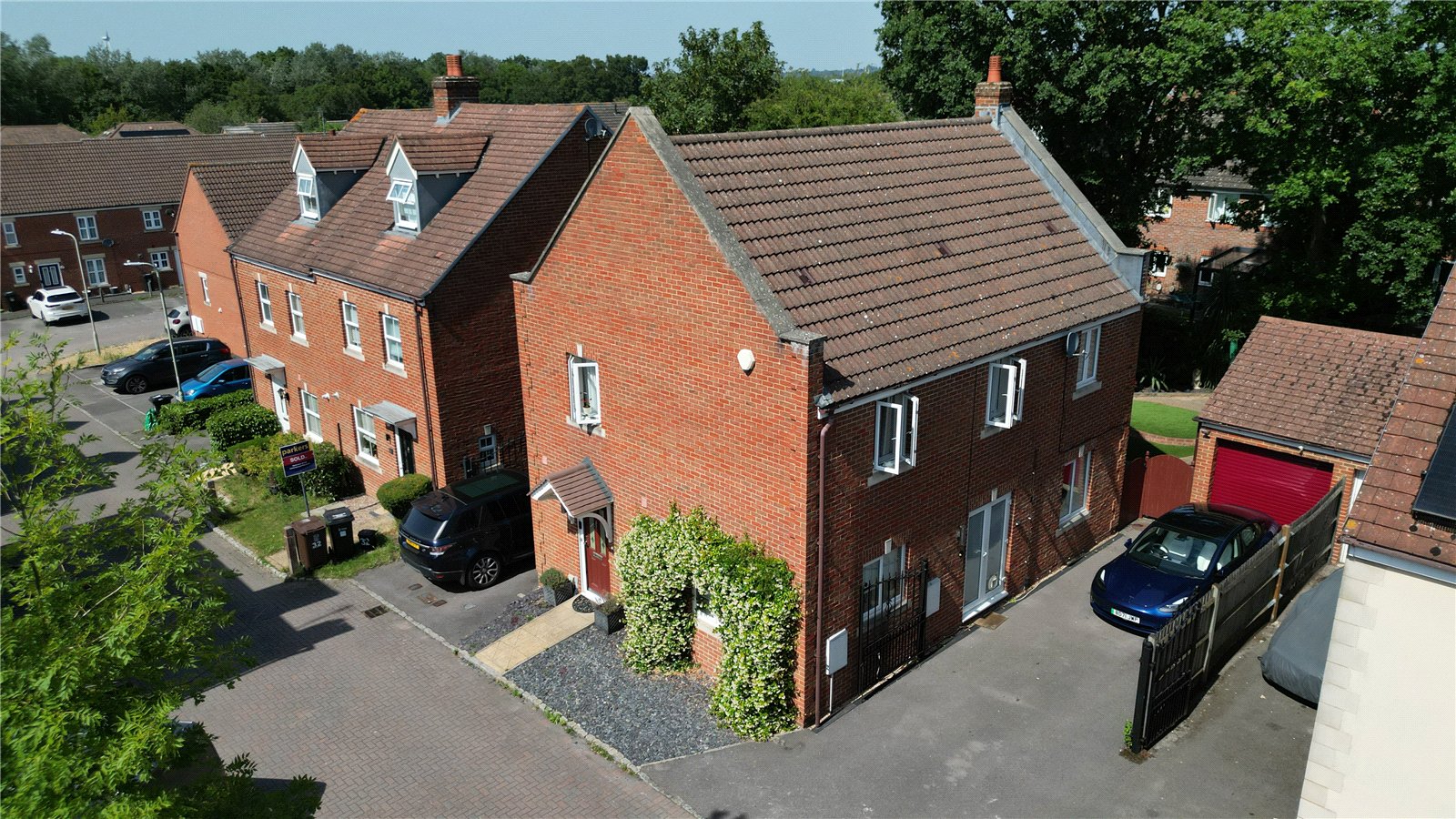 4 bedroom House for sale in Three Mile Cross, Reading, Berkshire