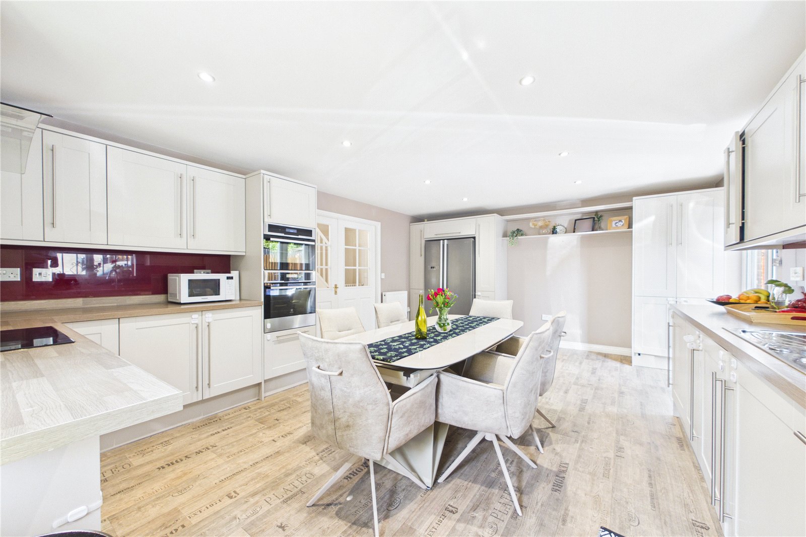 4 bedroom House for sale in Three Mile Cross, Reading, Berkshire