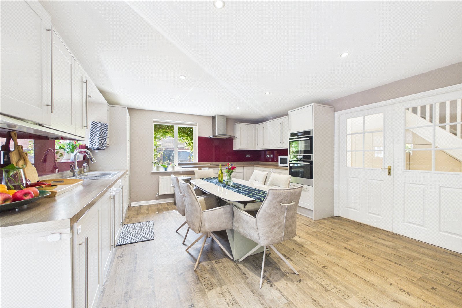 4 bedroom House for sale in Three Mile Cross, Reading, Berkshire