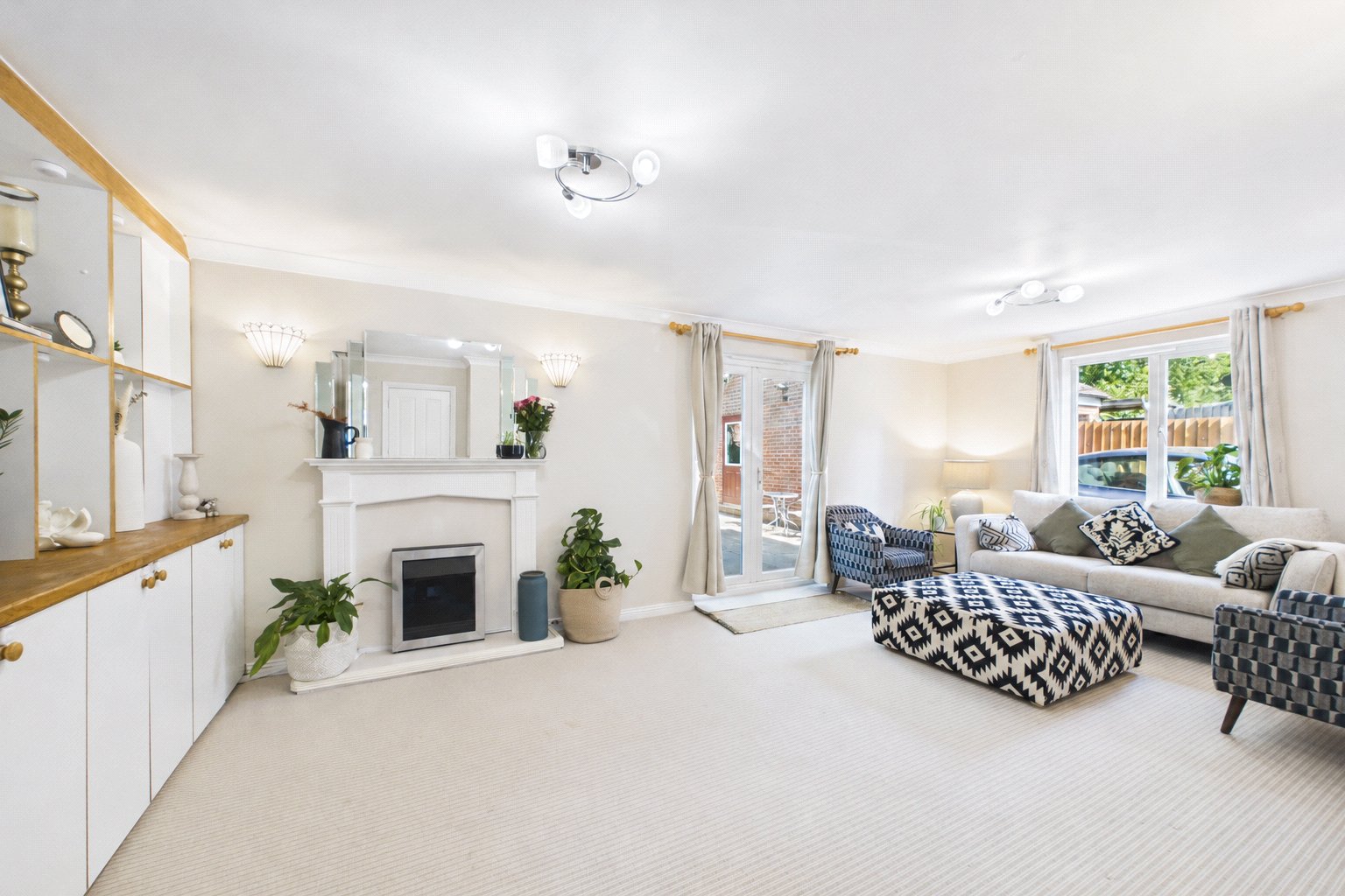4 bedroom House for sale in Three Mile Cross, Reading, Berkshire