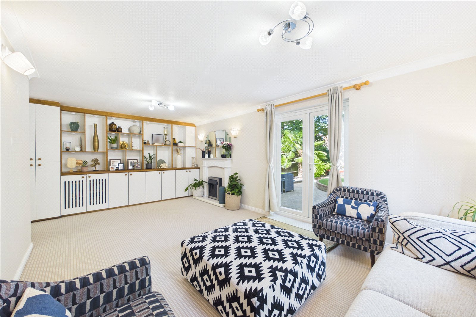 4 bedroom House for sale in Three Mile Cross, Reading, Berkshire