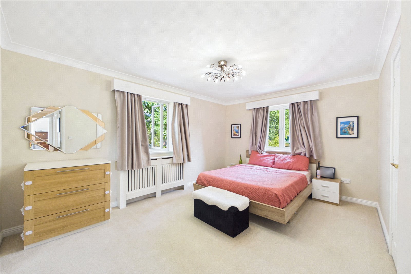 4 bedroom House for sale in Three Mile Cross, Reading, Berkshire