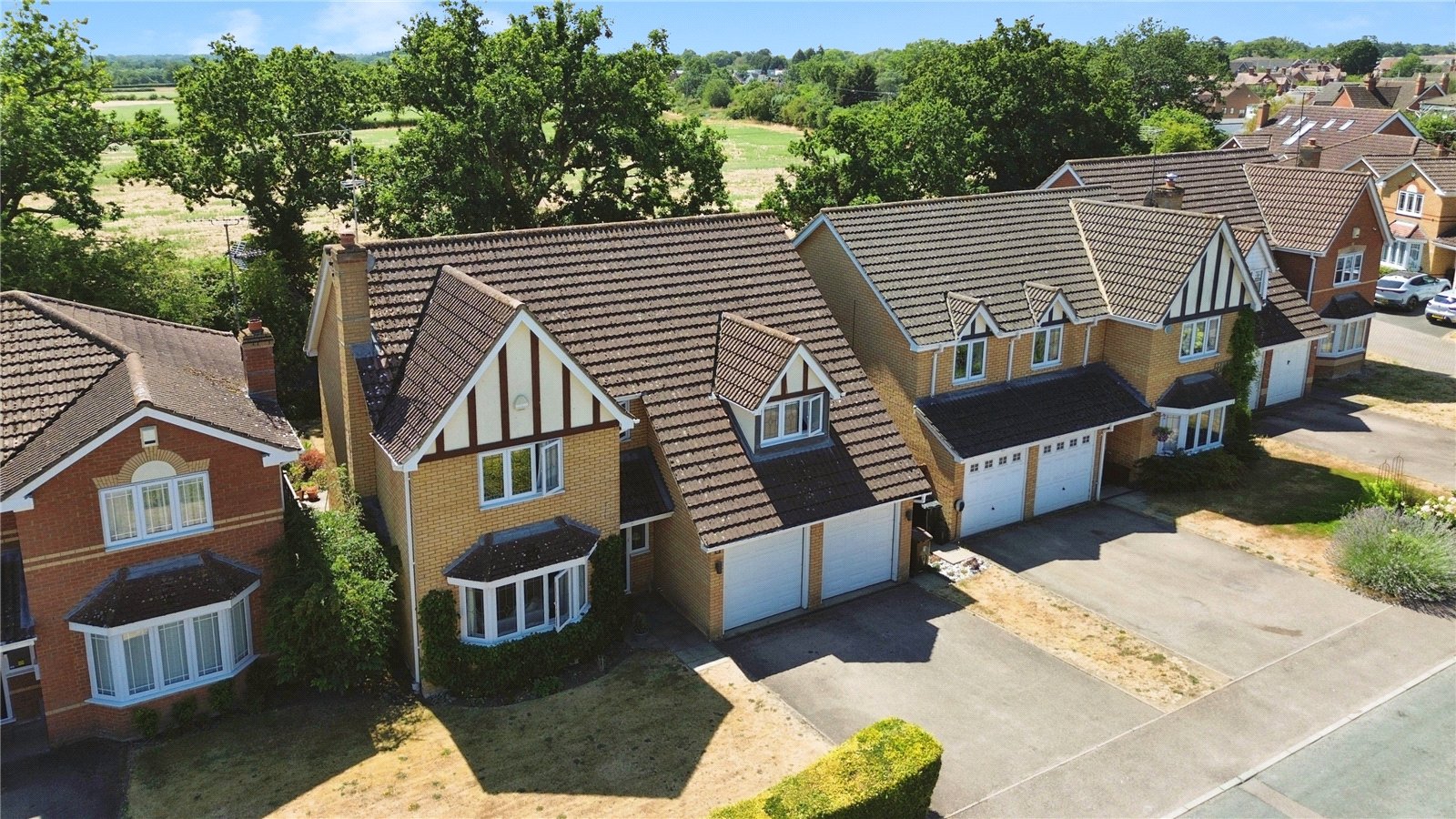 4 bedroom House for sale in Spencers Wood, Reading, Berkshire