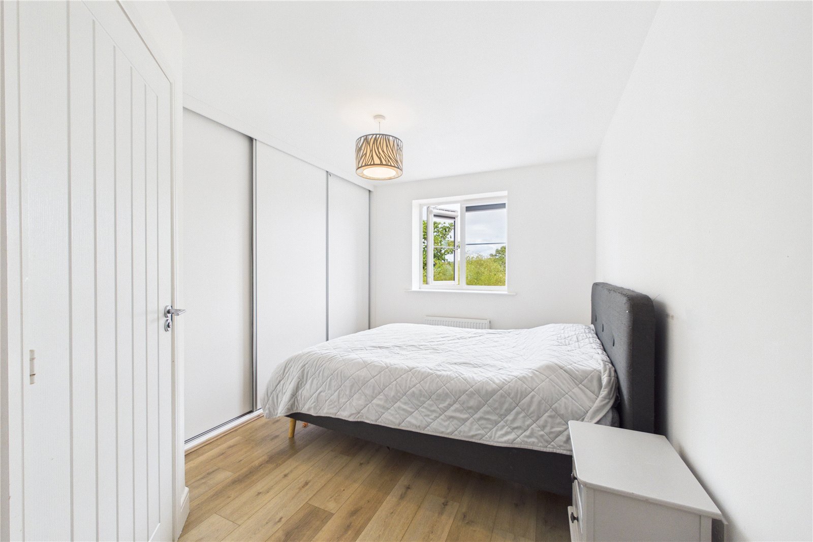 2 bedroom Flat for sale in Three Mile Cross, Reading, Berkshire
