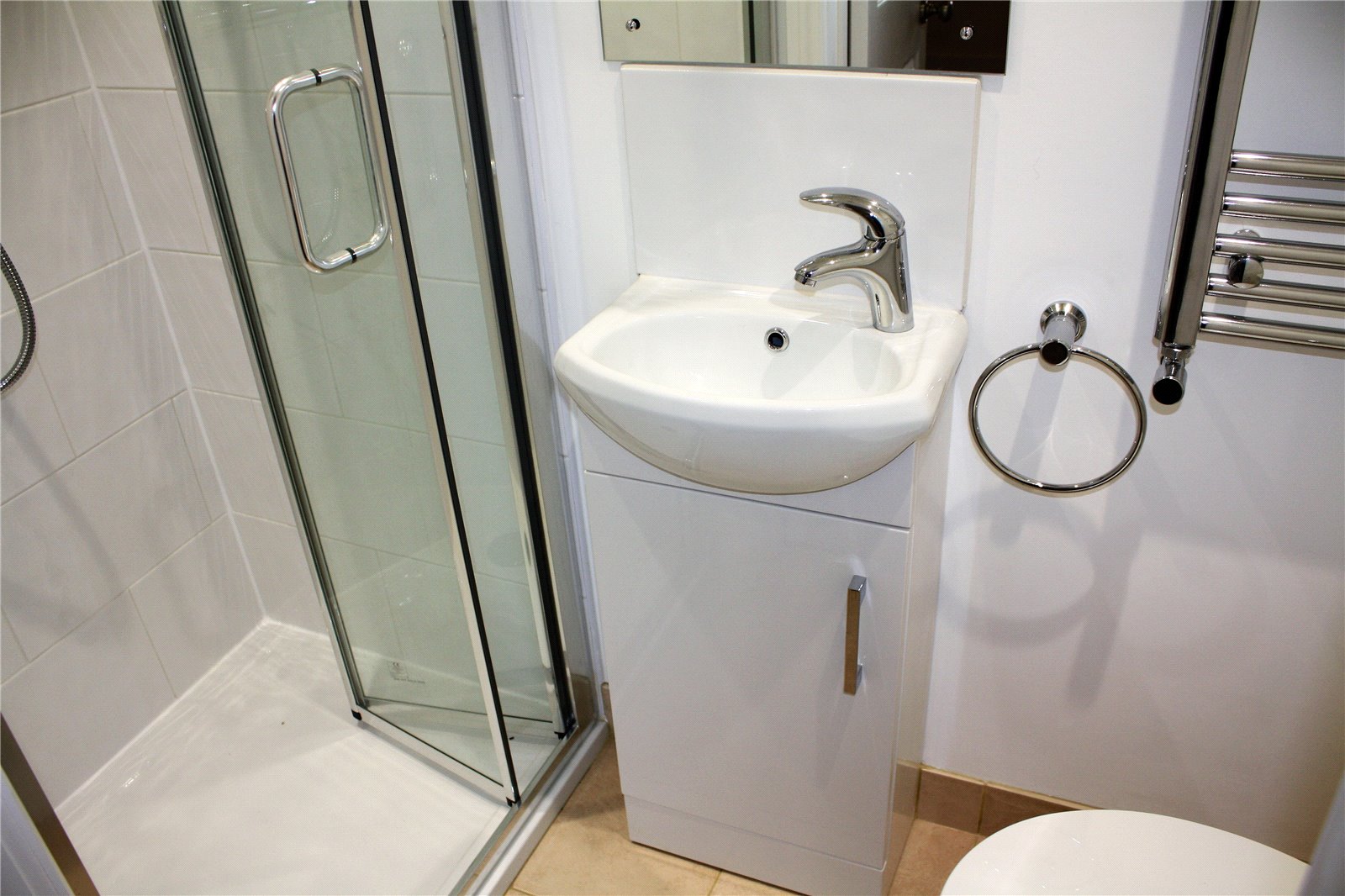4 bedroom House to let in Reading, Berkshire
