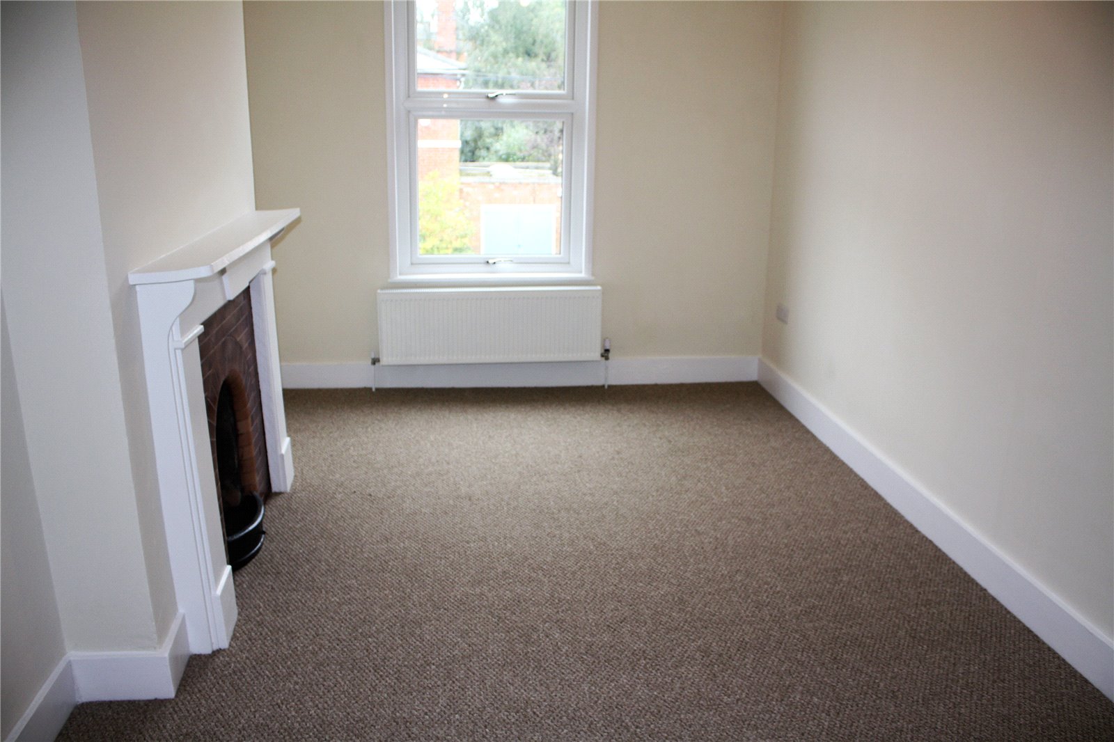 4 bedroom House to let in Reading, Berkshire