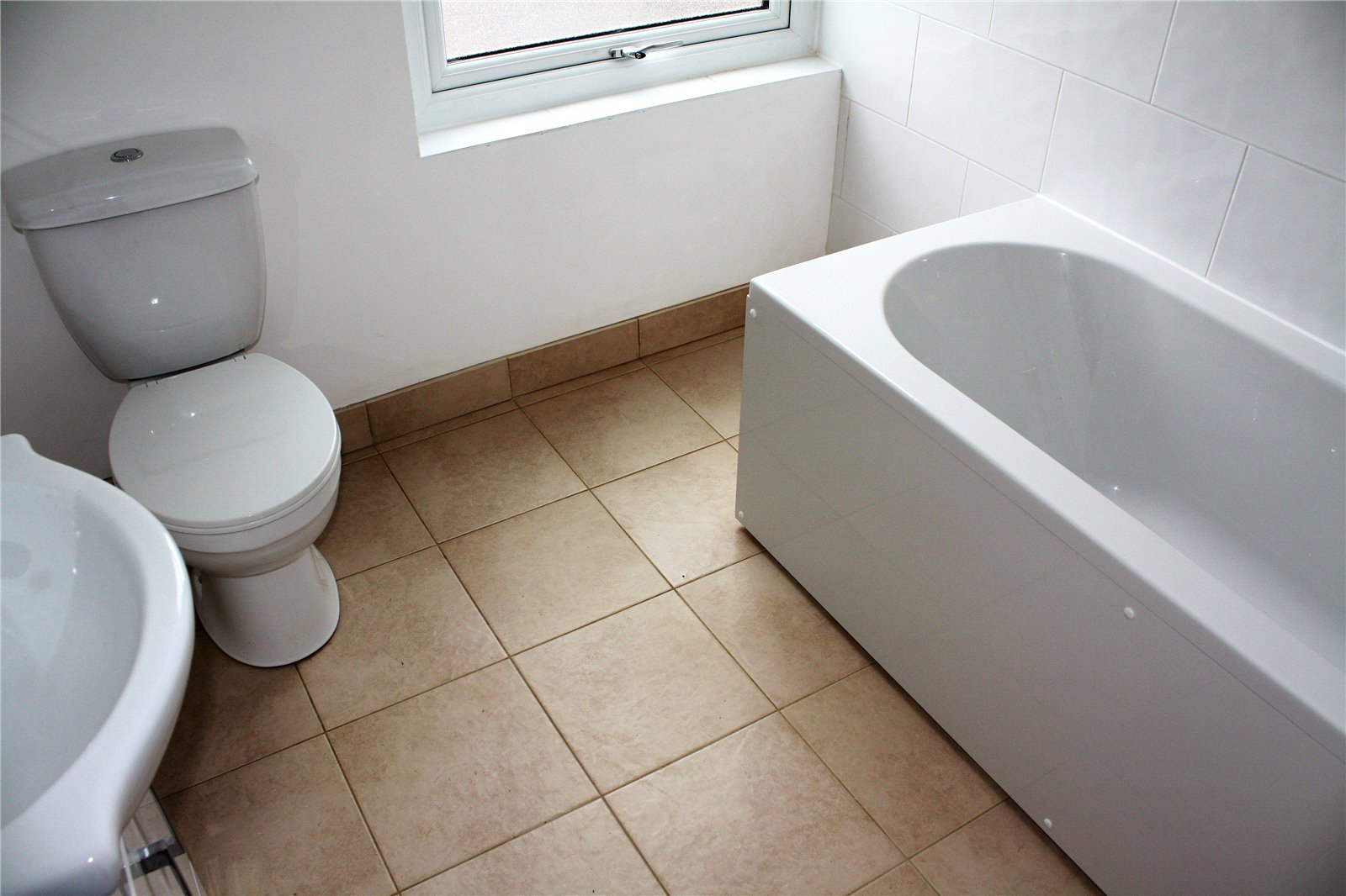 4 bedroom House to let in Reading, Berkshire