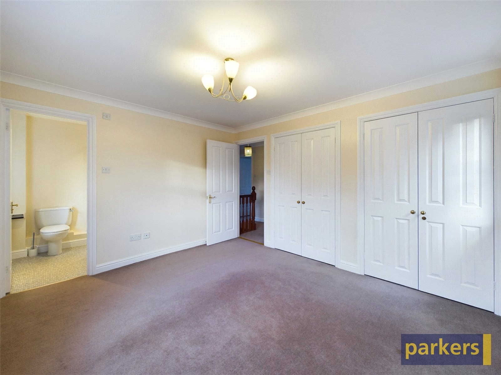 4 bedroom House to let in Emmer Green, Reading, Berkshire