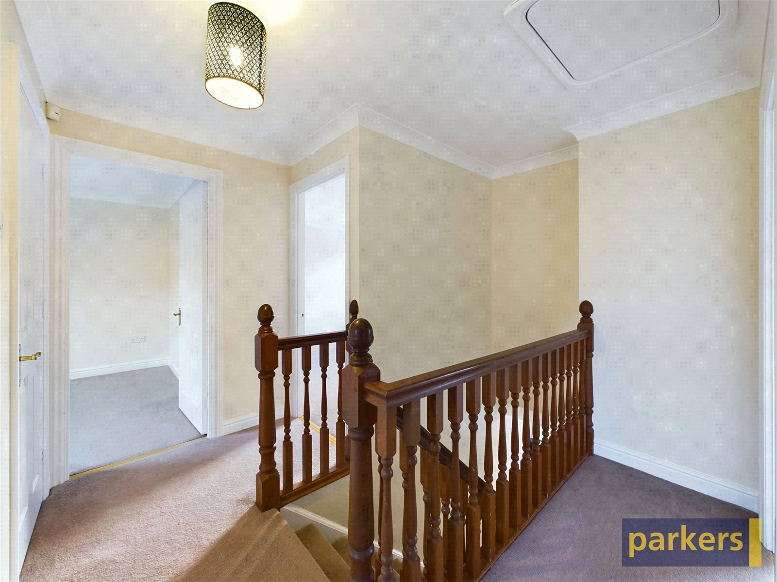 4 bedroom House to let in Emmer Green, Reading, Berkshire
