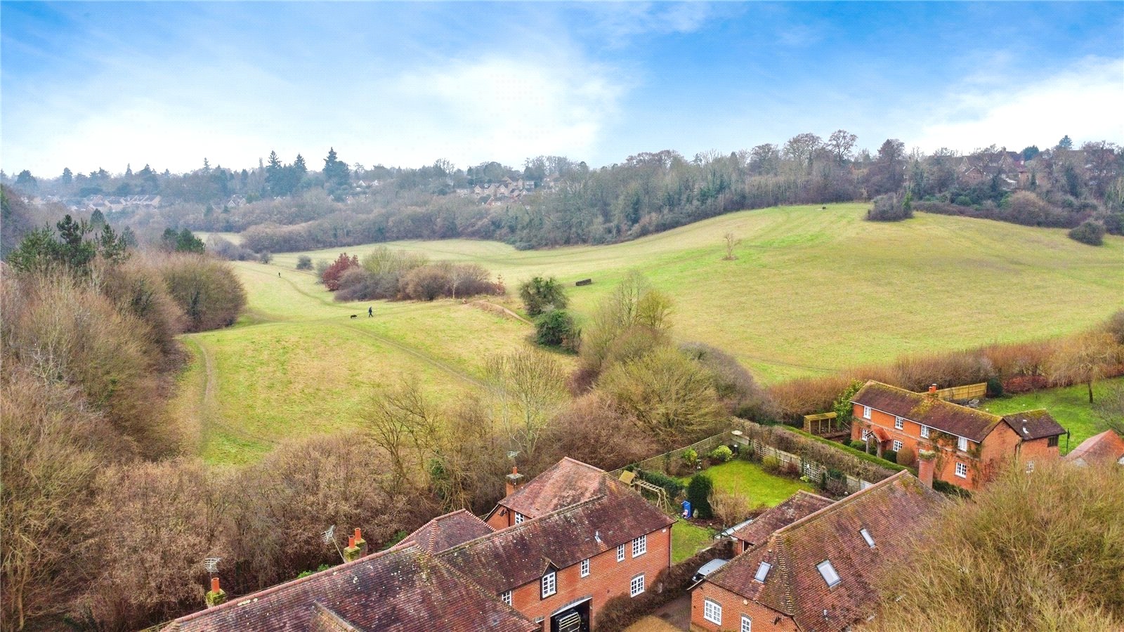 4 bedroom House to let in Emmer Green, Reading, Berkshire