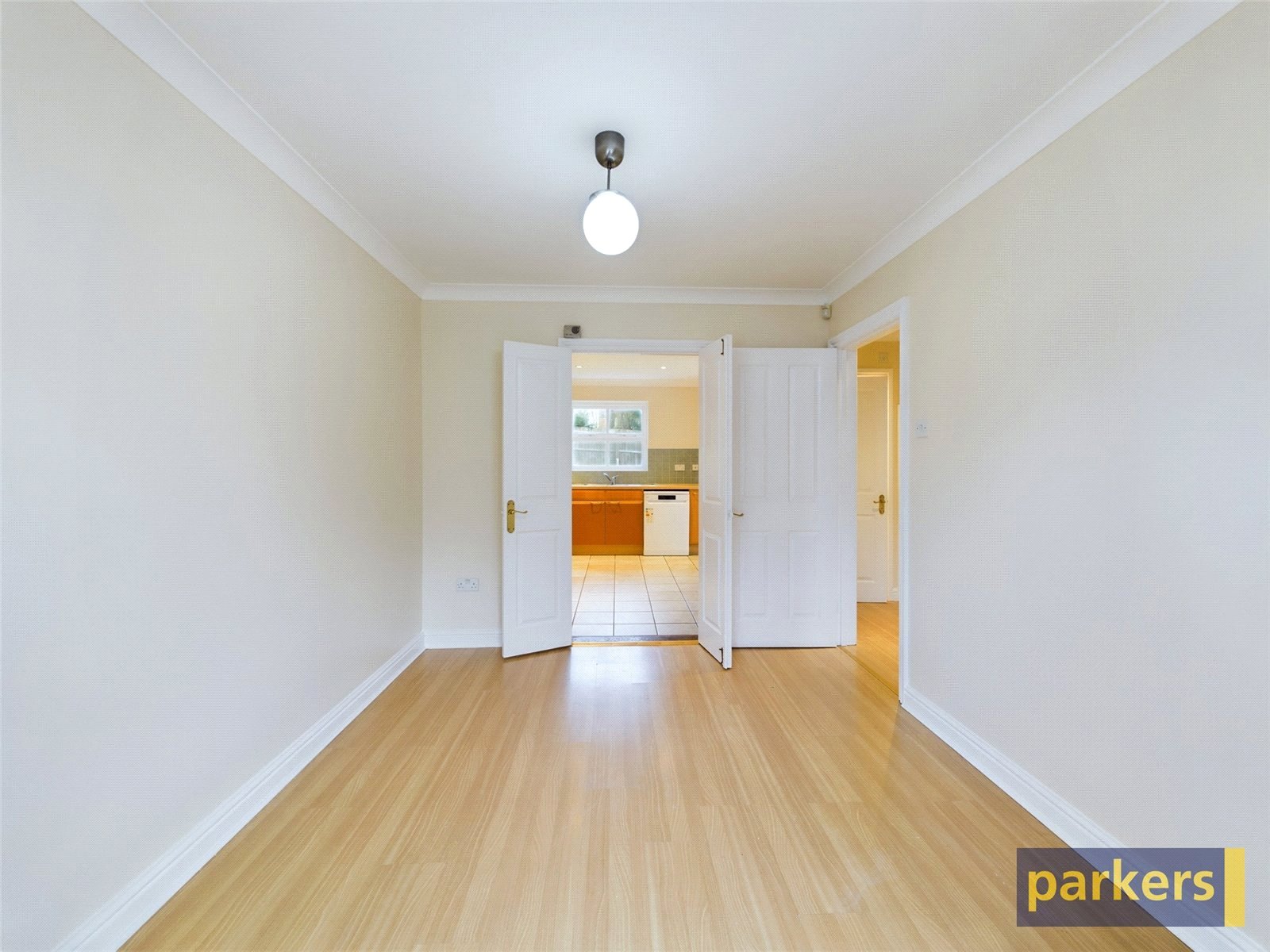 4 bedroom House to let in Emmer Green, Reading, Berkshire