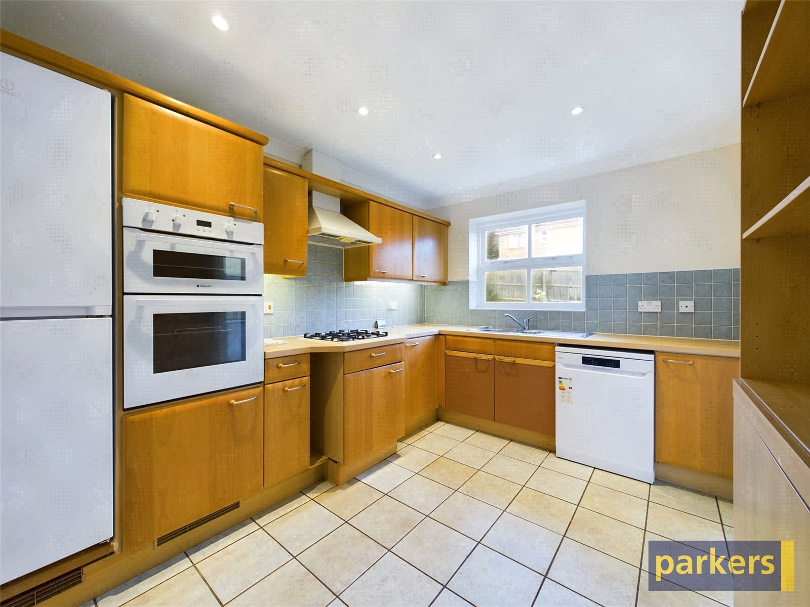 4 bedroom House to let in Emmer Green, Reading, Berkshire