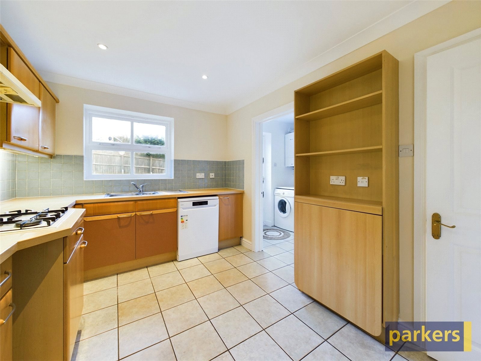 4 bedroom House to let in Emmer Green, Reading, Berkshire