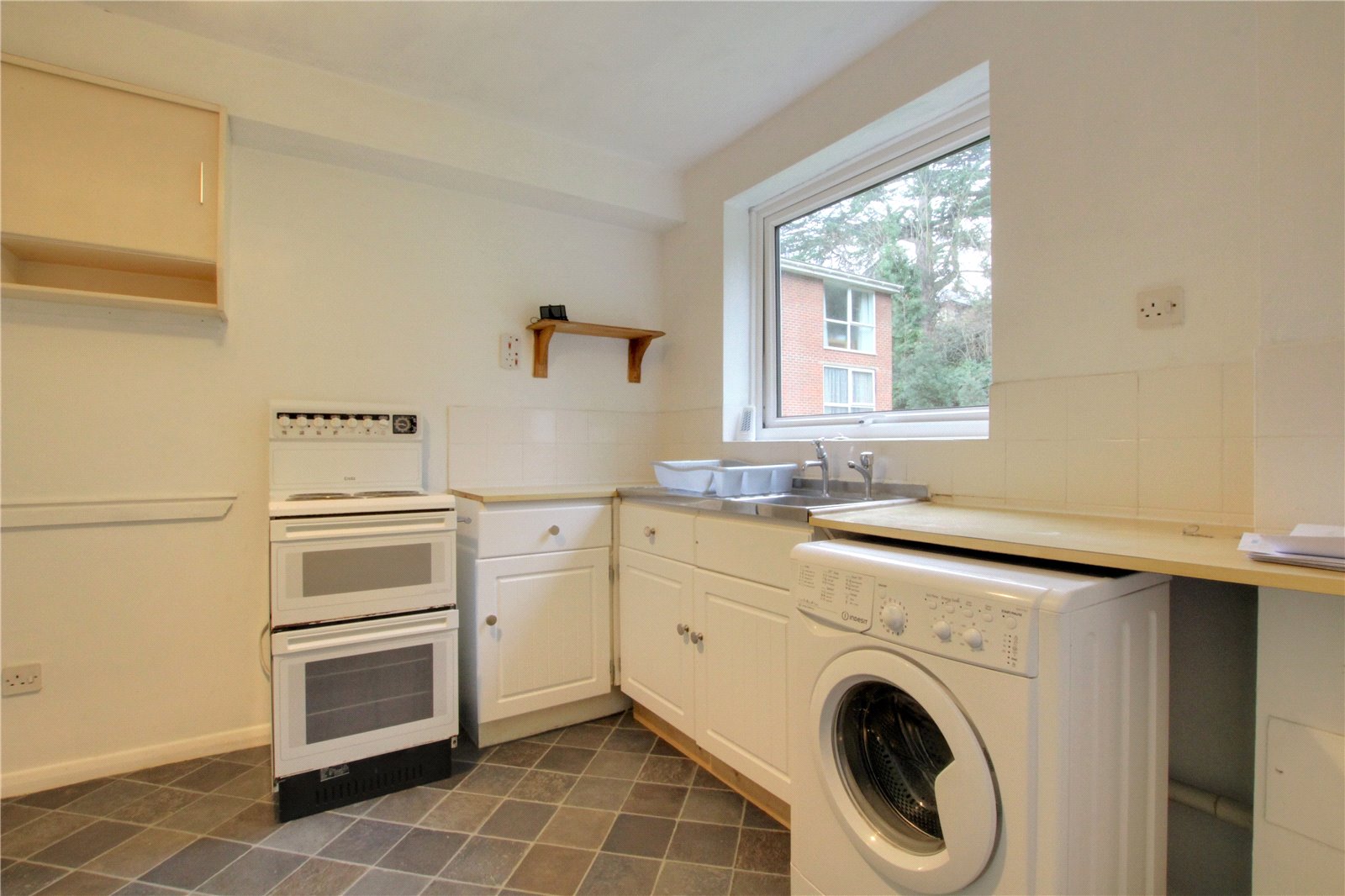 2 bedroom Flat for sale in Reading