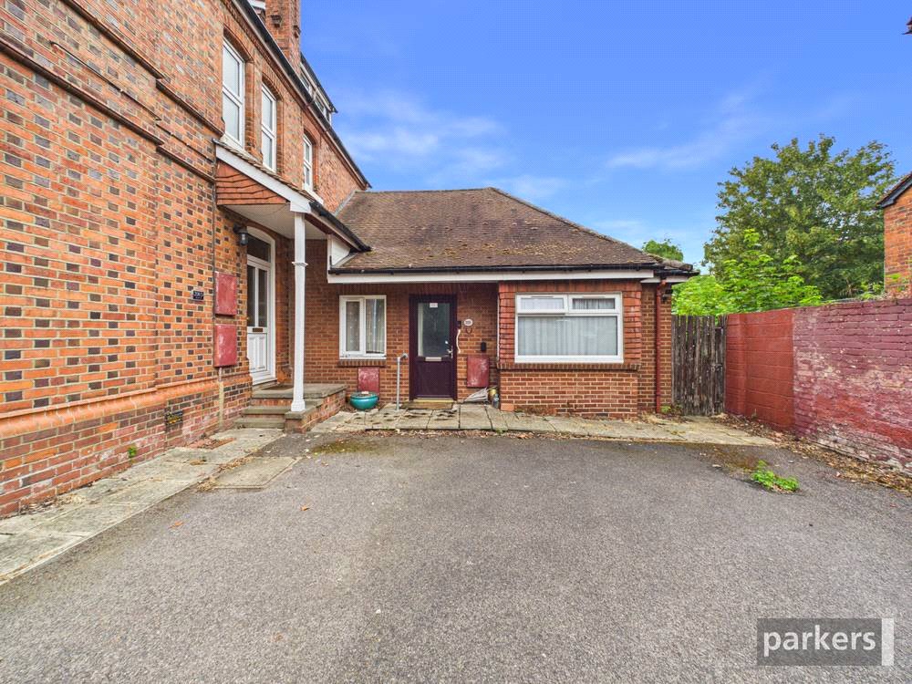 2 bedroom Flat for sale in Reading
