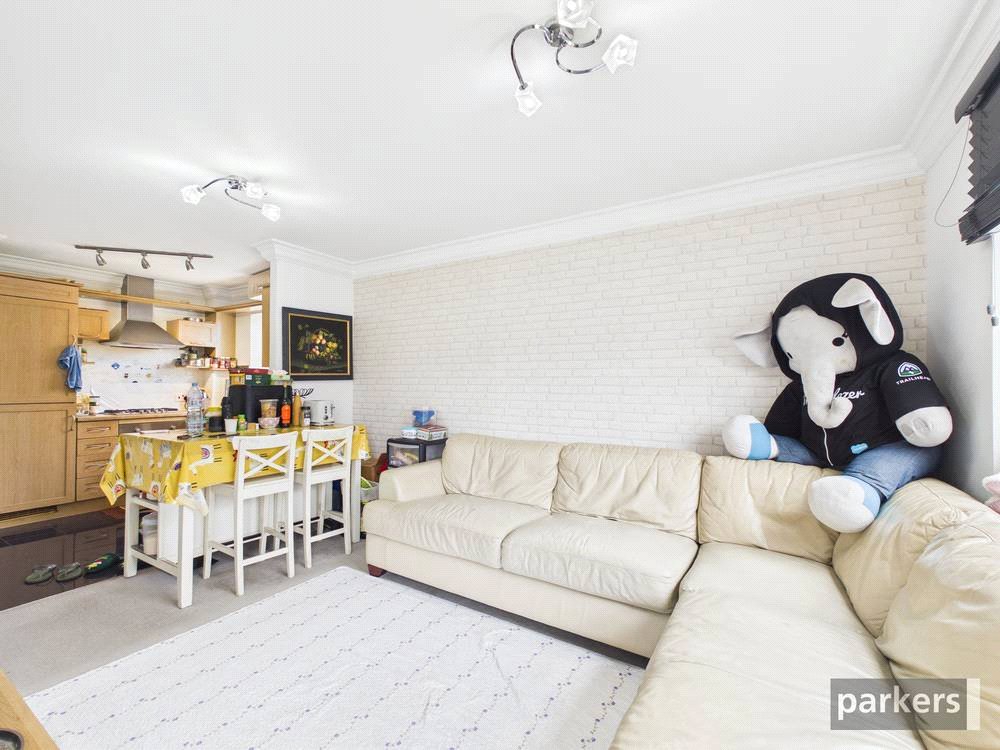 2 bedroom Flat for sale in Reading, Berkshire