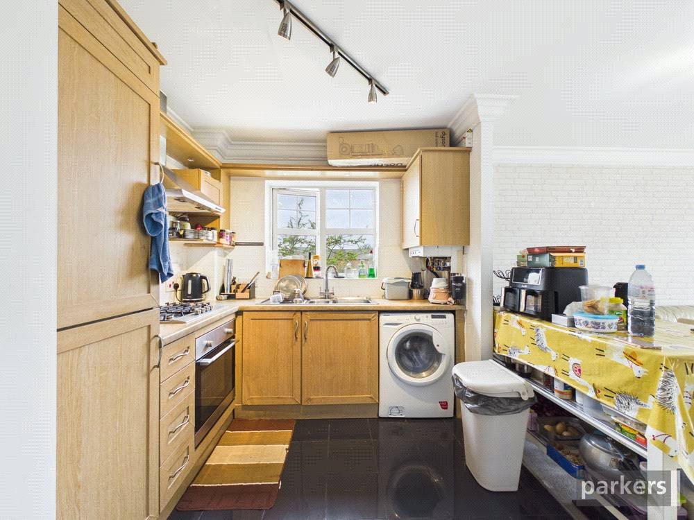 2 bedroom Flat for sale in Reading, Berkshire