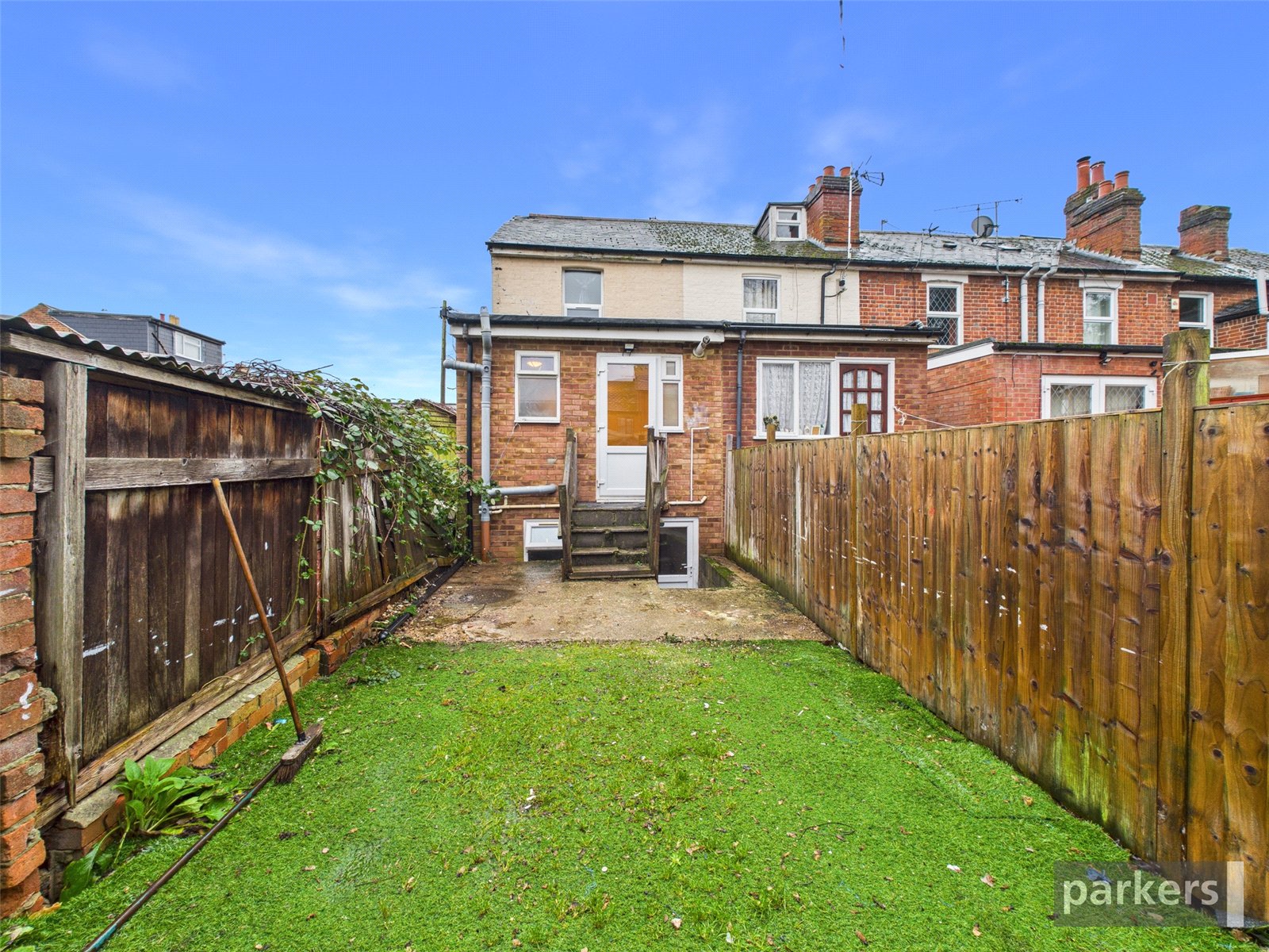 4 bedroom House for sale in Reading, Berkshire